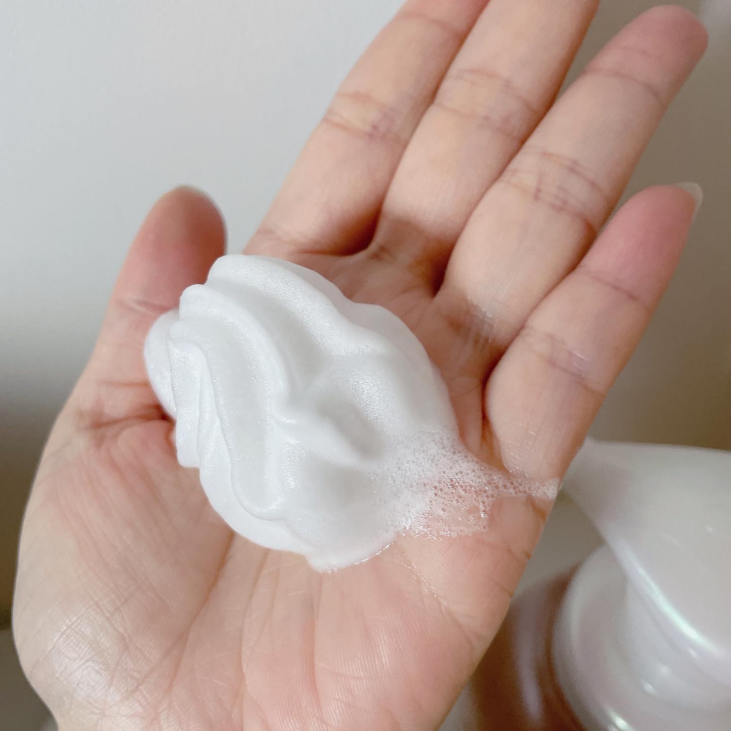 ビオレu ザ ボディ 泡タイプ モイスチャースムース/ビオレu/ボディソープを使ったクチコミ（3枚目）