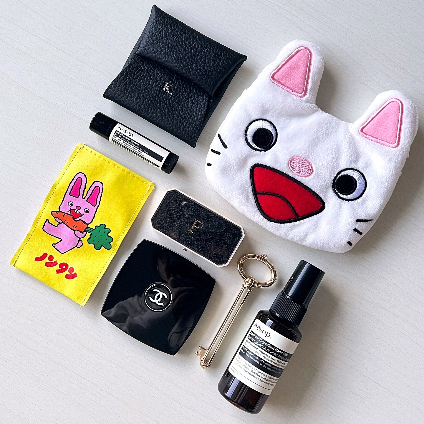 ボーム・デ・ミューズ/オフィシーヌ・ユニヴェルセル・ビュリー/リップバームを使ったクチコミ（2枚目）