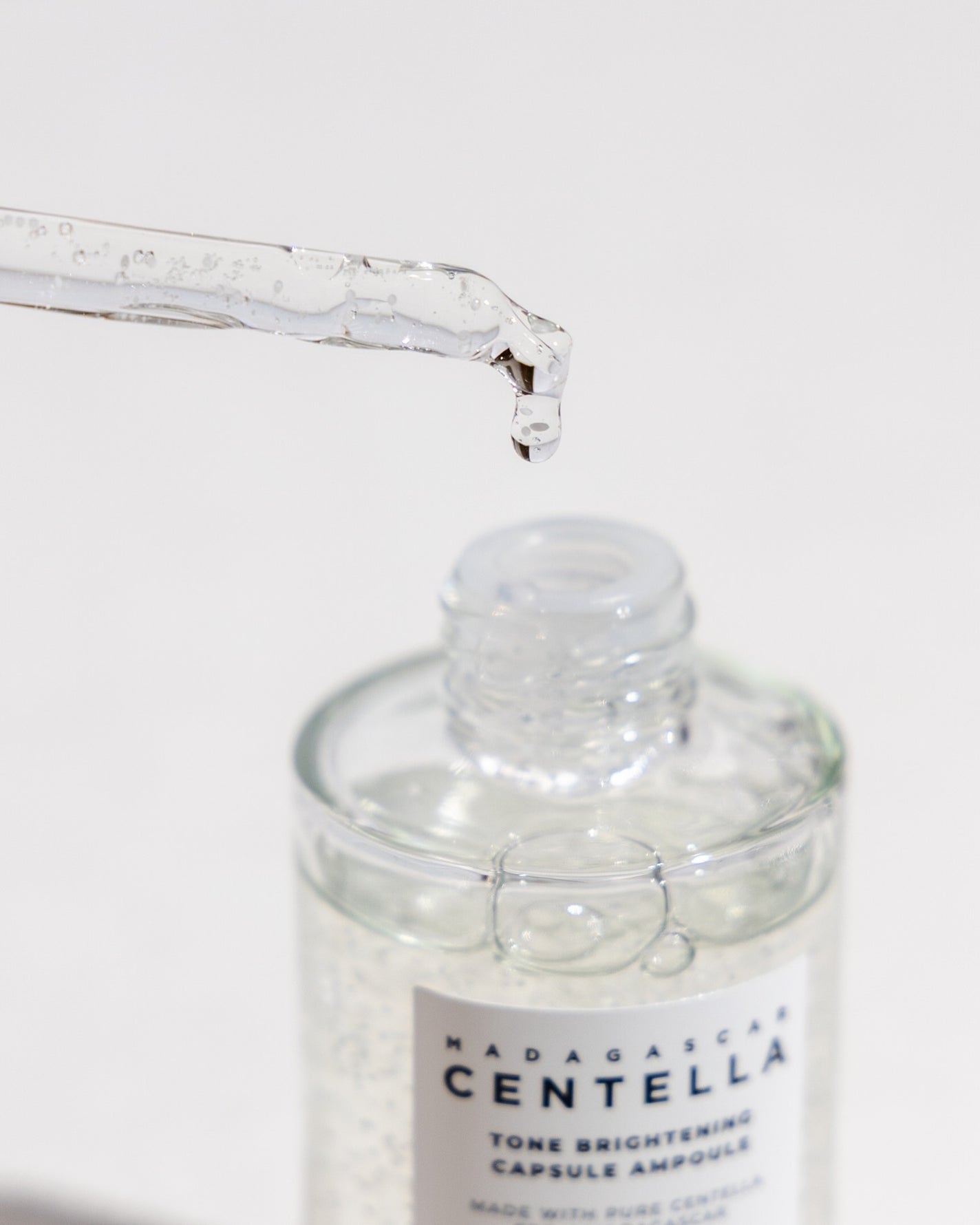 トーンブライトニング カプセルアンプル/SKIN1004/美容液を使ったクチコミ(4枚目)