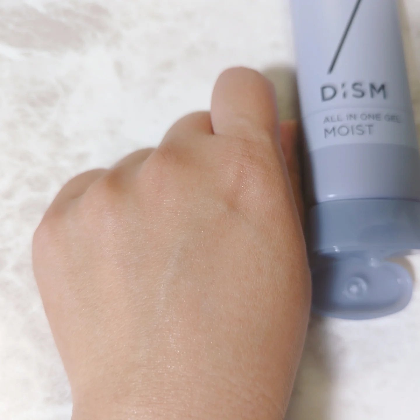 ディズム オールインワンジェル モイスト [しっとりタイプ]/DISM/オールインワン化粧品を使ったクチコミ（3枚目）