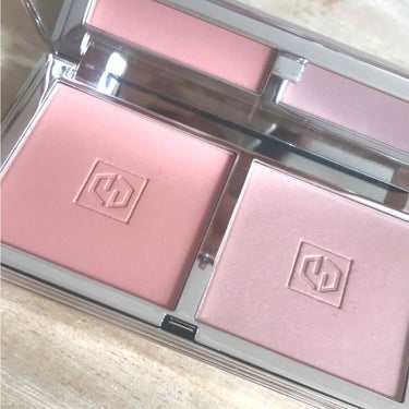  JOUER COSMETICS Bouquet D'Amour Six Shade Blush Palette/Jouer Cosmetics/プレストパウダーを使ったクチコミ（2枚目）