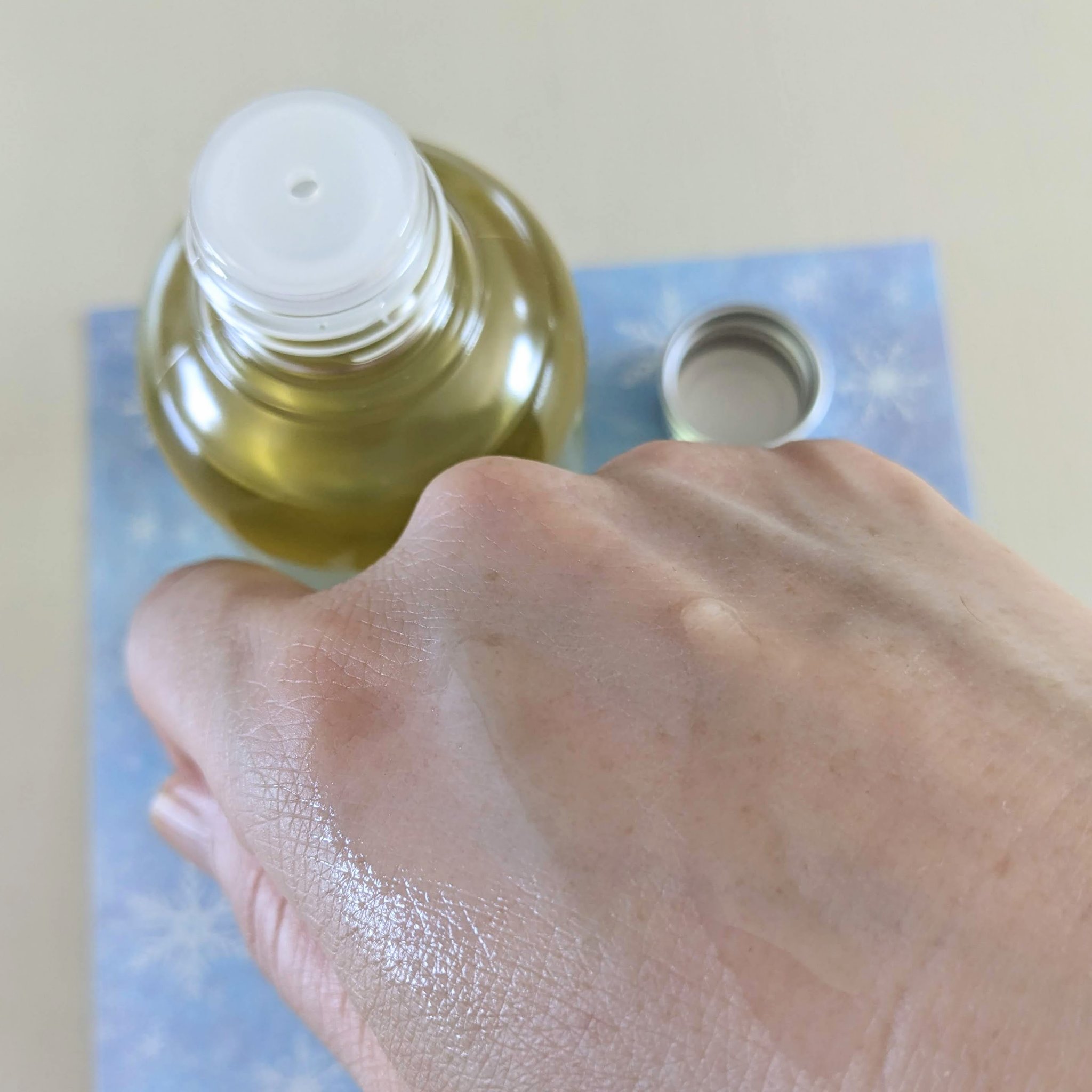 ミネラルマルチオイル フローラル＆ムスク/CLAYGE/ヘアオイルを使ったクチコミ（3枚目）