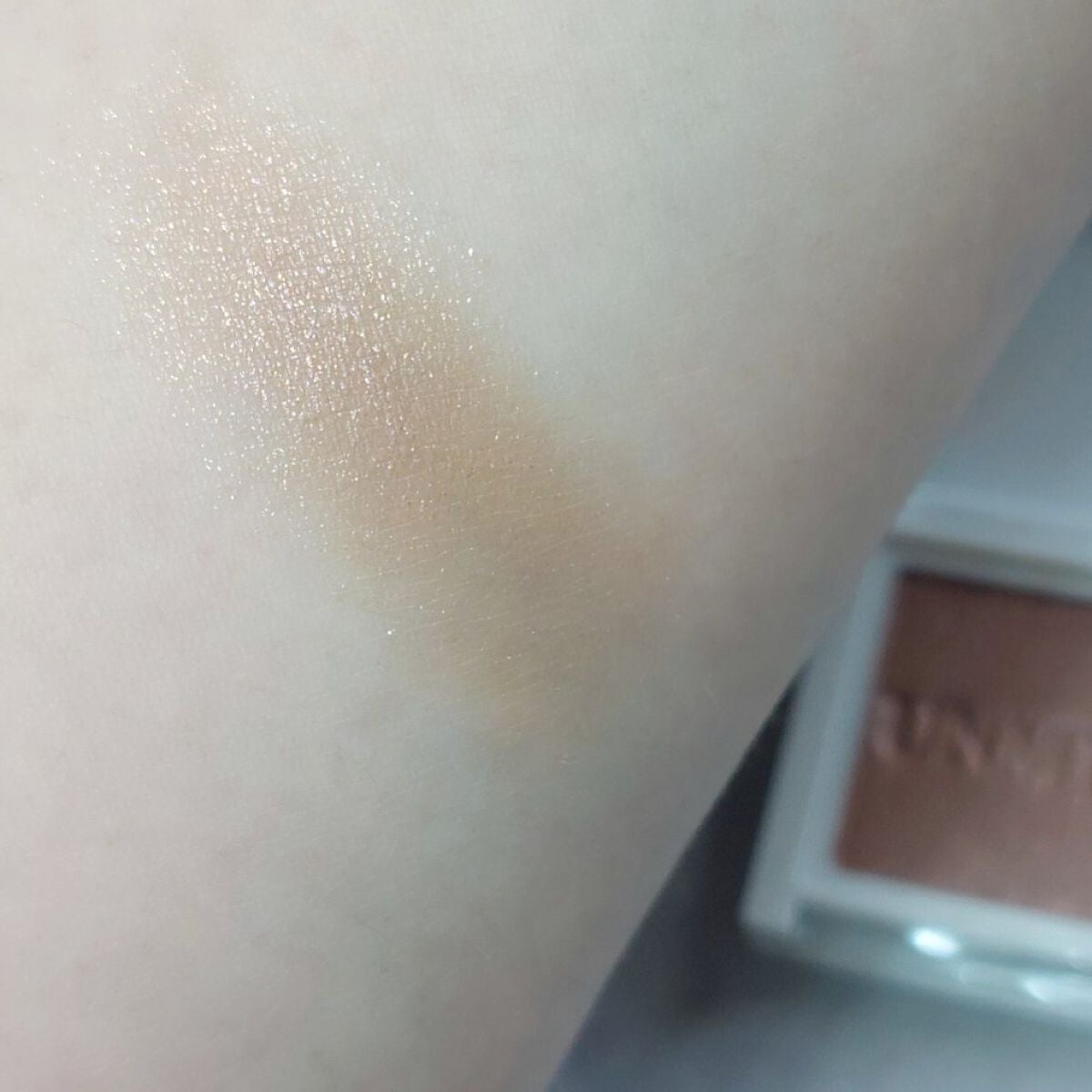アイリッドニュアンス/UNMIX/単色アイシャドウを使ったクチコミ(6枚目)
