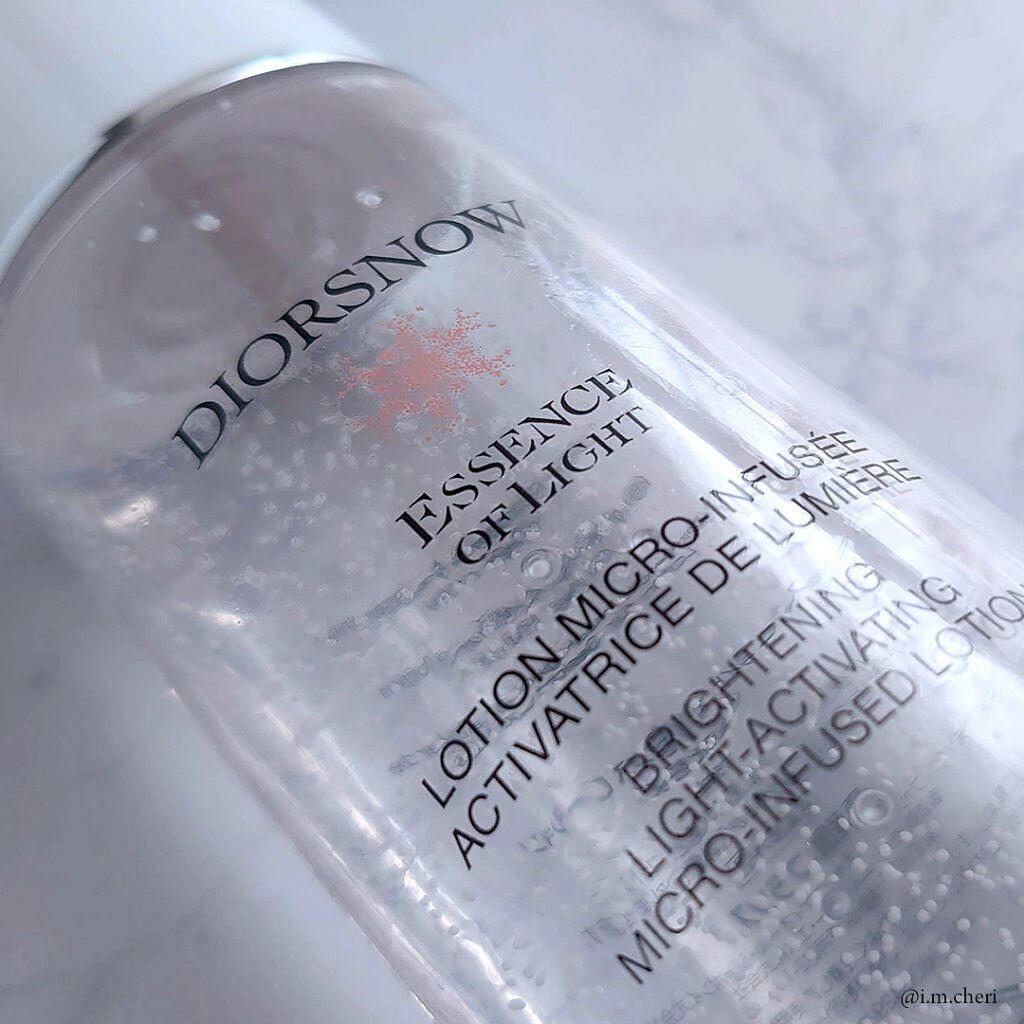 Dior Beauty Lovers on LIPS 「古い角質を優しくケアし、肌のキメを整える「スノーライトエッセン..」(2枚目)