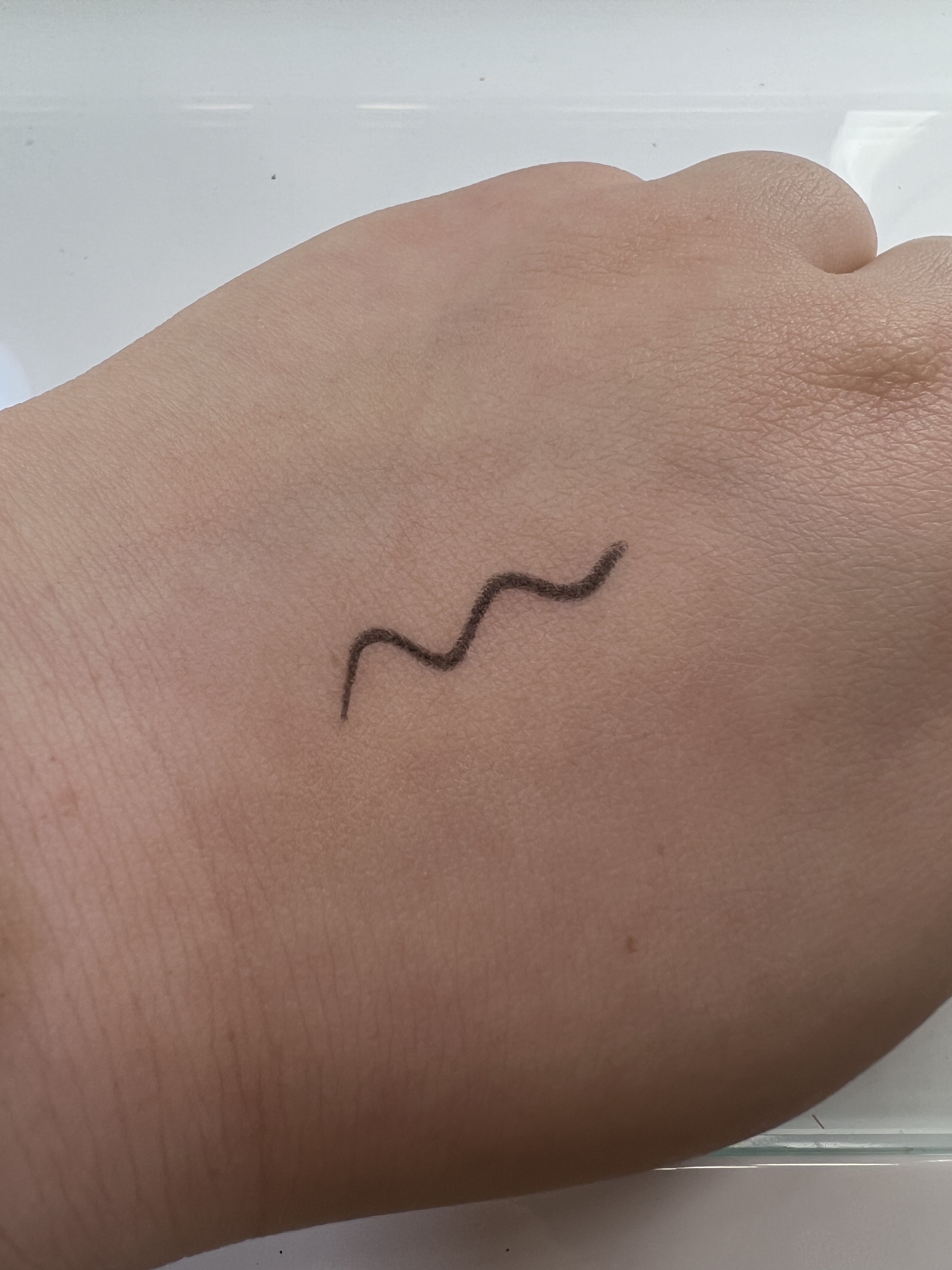 クリーミータッチライナー 01 ディープブラック/キャンメイク/ジェルアイライナーを使ったクチコミ（3枚目）