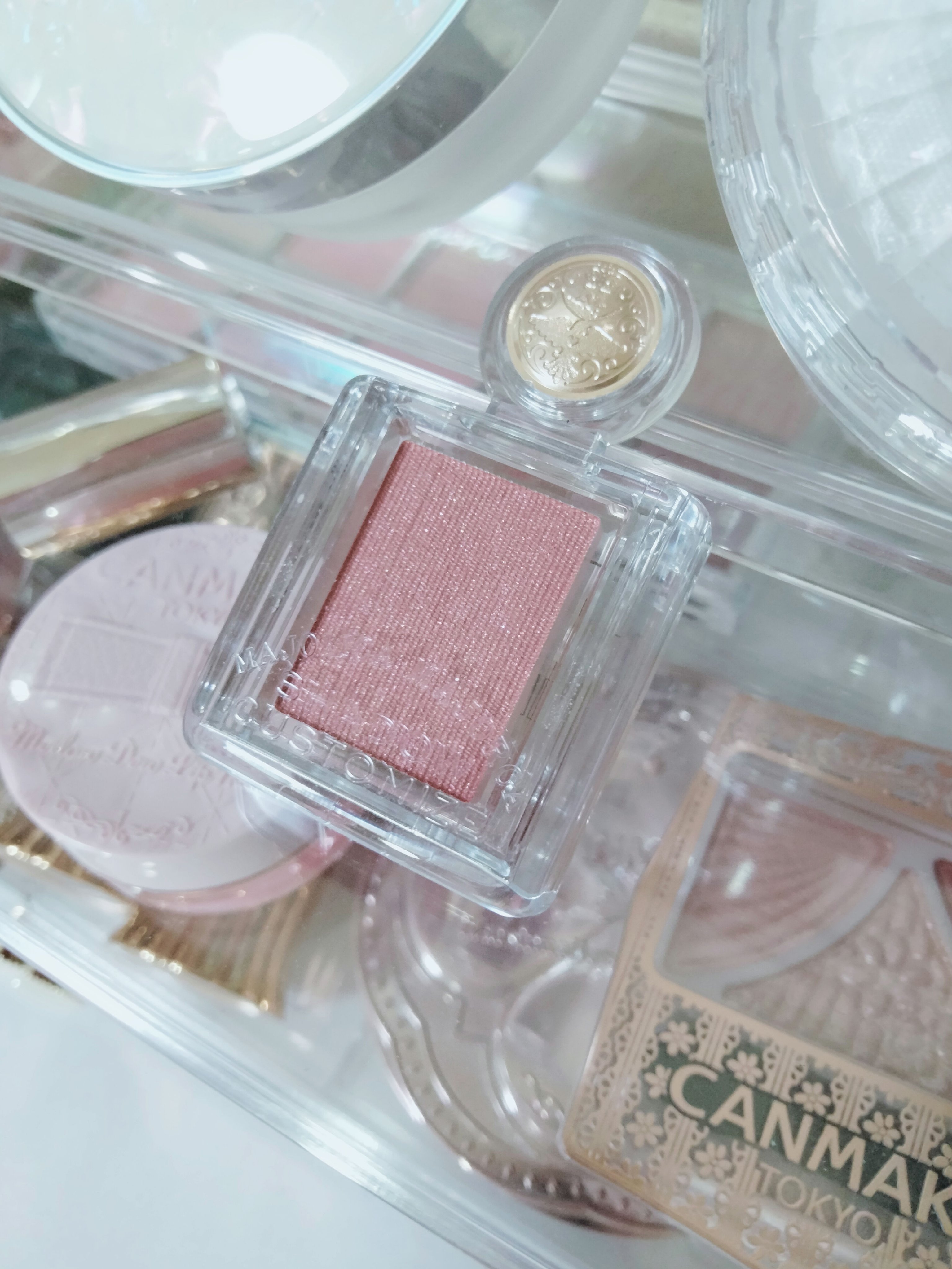 シャドーカスタマイズ/MAJOLICA MAJORCA/単色アイシャドウを使ったクチコミ（1枚目）