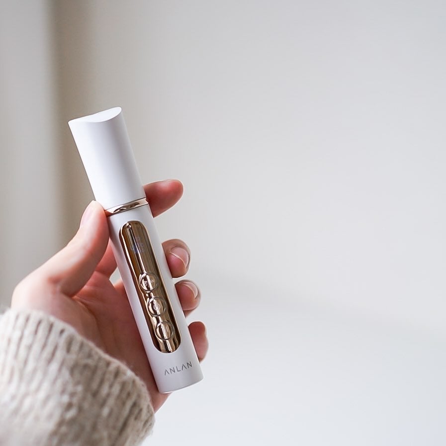 ちぃちゃんÜフォロバ100 on LIPS 「.最新モデルが新登場༳EMS目元美顔器ˊ˗仕事やスマホをさわっ..」(1枚目)