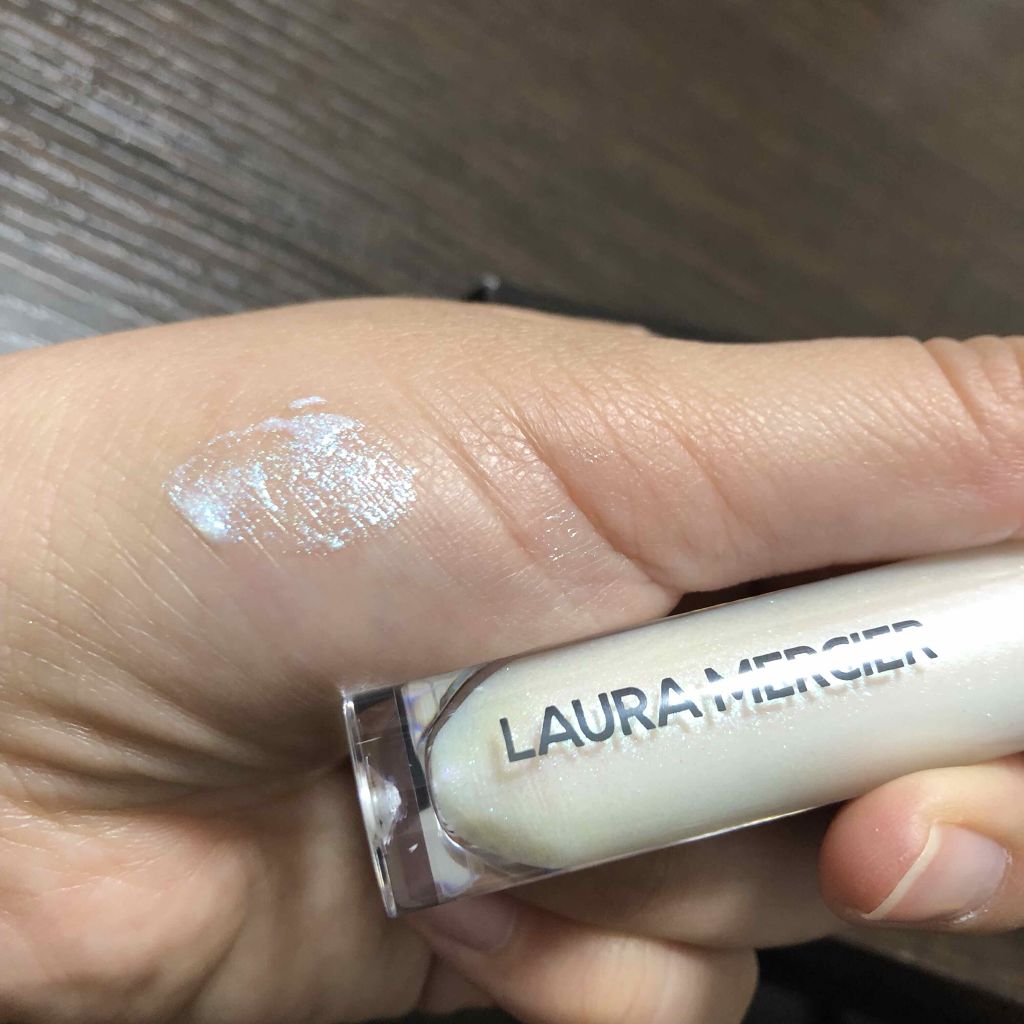 キャビア クローム ヴェイル ライトウェイト リキッド アイカラー 06 オパールセント/ローラ メルシエ/リキッドアイシャドウを使ったクチコミ（3枚目）