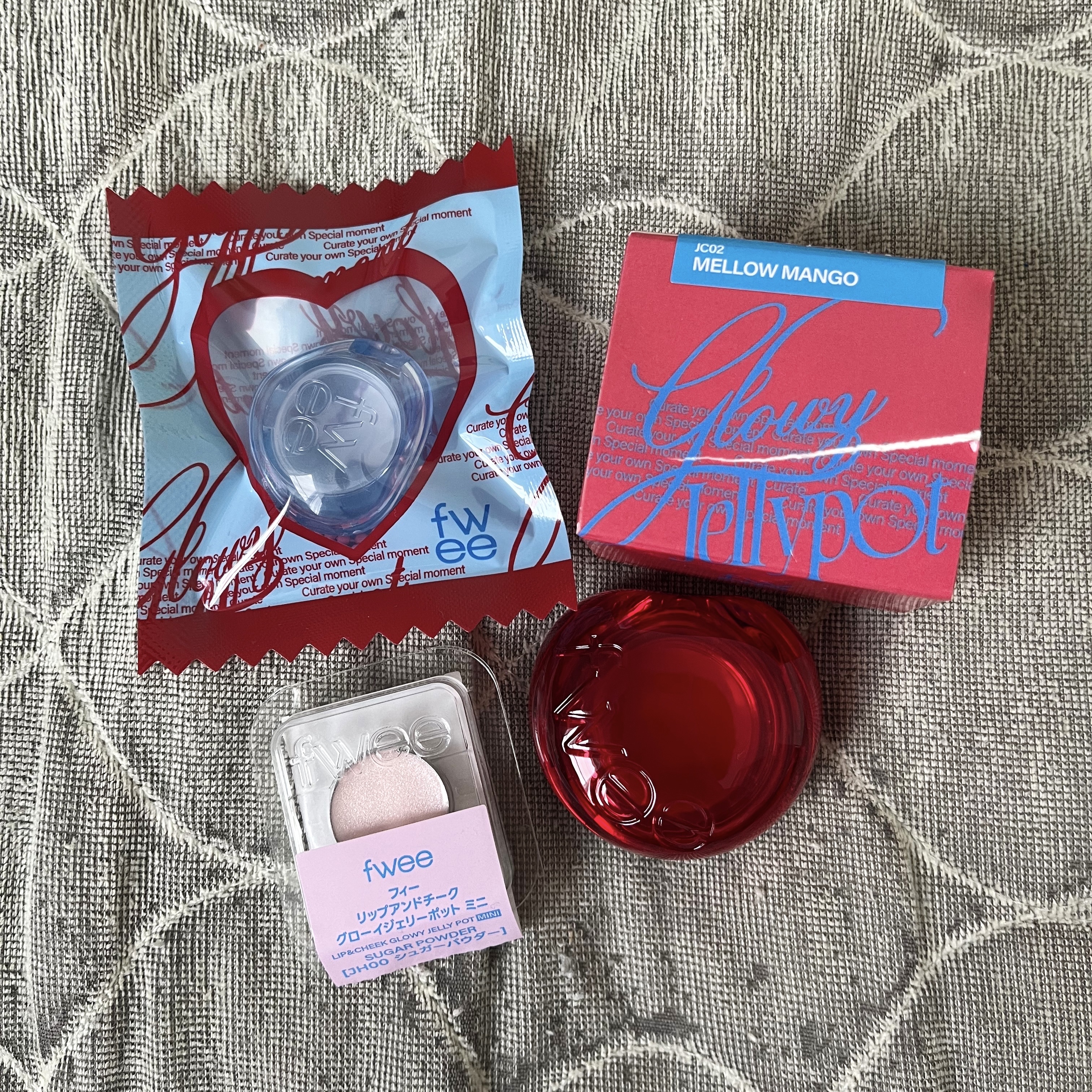 フィー リップアンドチーク グローイジェリーポット/fwee/リップグロスを使ったクチコミ（1枚目）