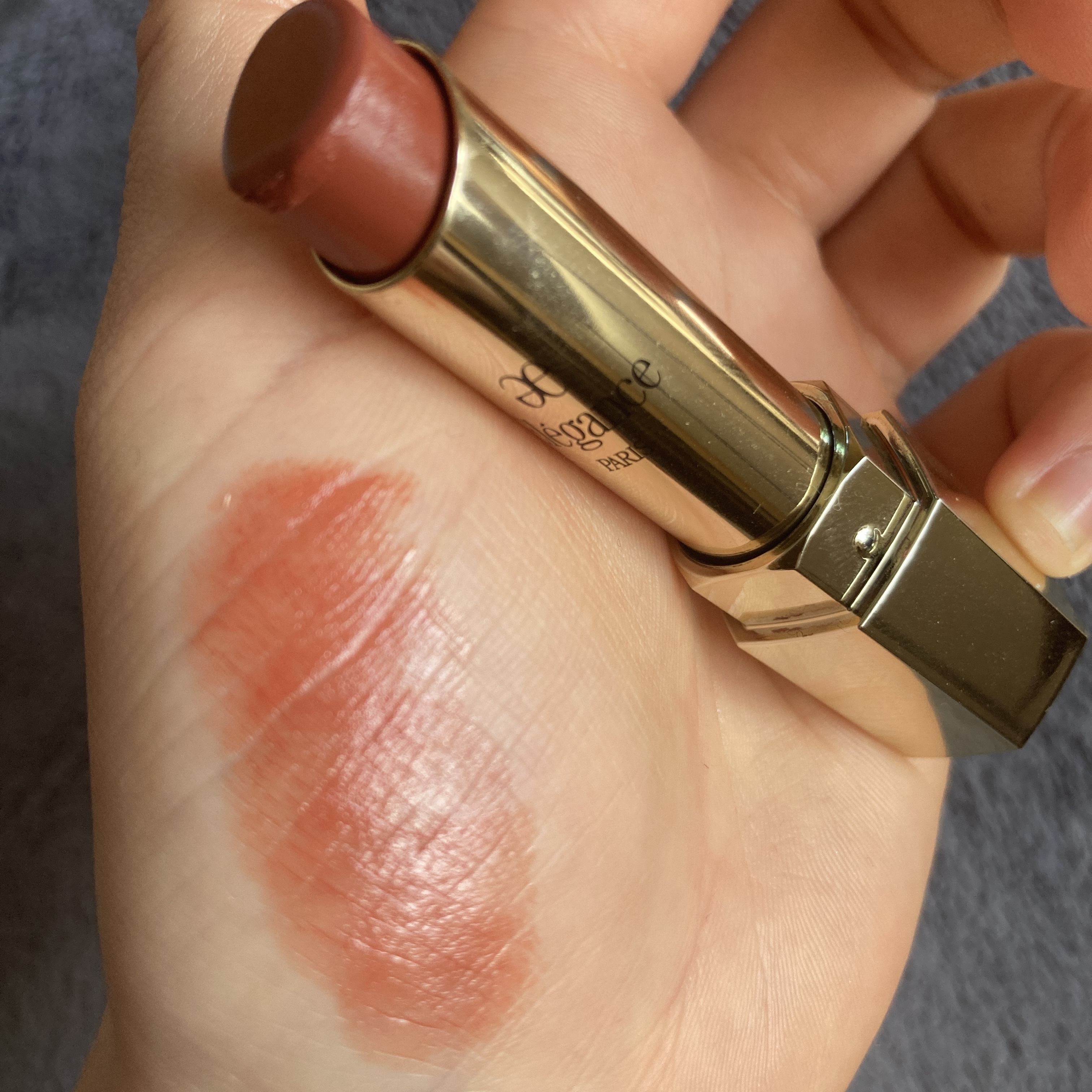 エレガンス ルージュ シュペルブ 21/Elégance/口紅を使ったクチコミ（1枚目）