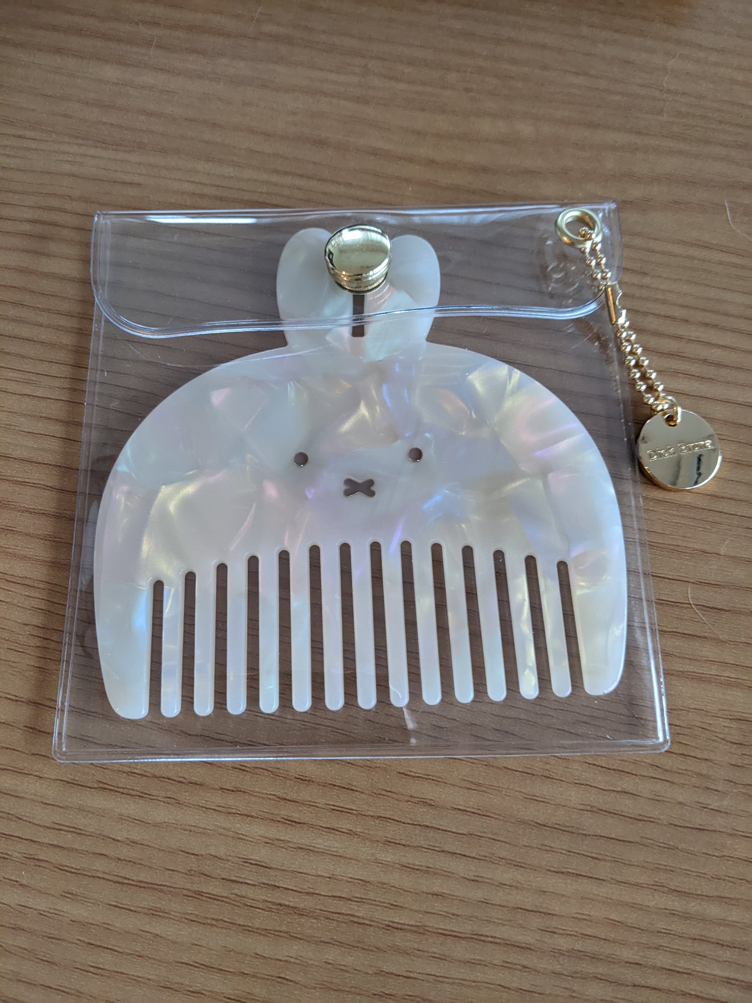 miffy MFダイカットコームのクチコミ「miffy MFダイカットコーム
LIPSで購入
持ち運び用の櫛がなくてこちらが可愛いと思い購.....」（1枚目）