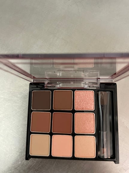 プランクトン on LIPS 「#アイブロウマニアこの9色並んだ姿は圧巻!好き!でも、色は普通..」(3枚目)