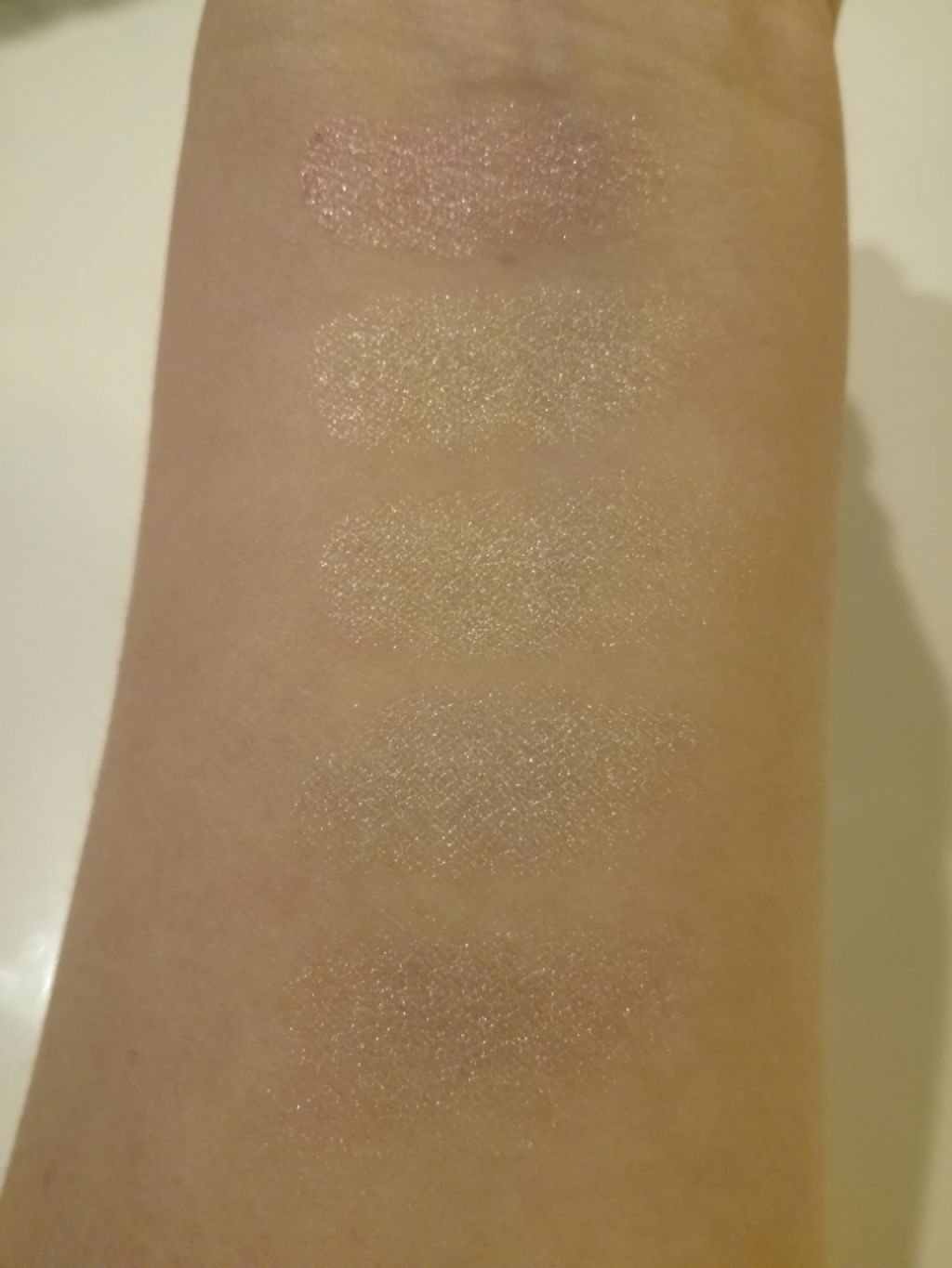 ハートハイライター ユニコーンハート/MAKEUP REVOLUTION/パウダーハイライトを使ったクチコミ(2枚目)