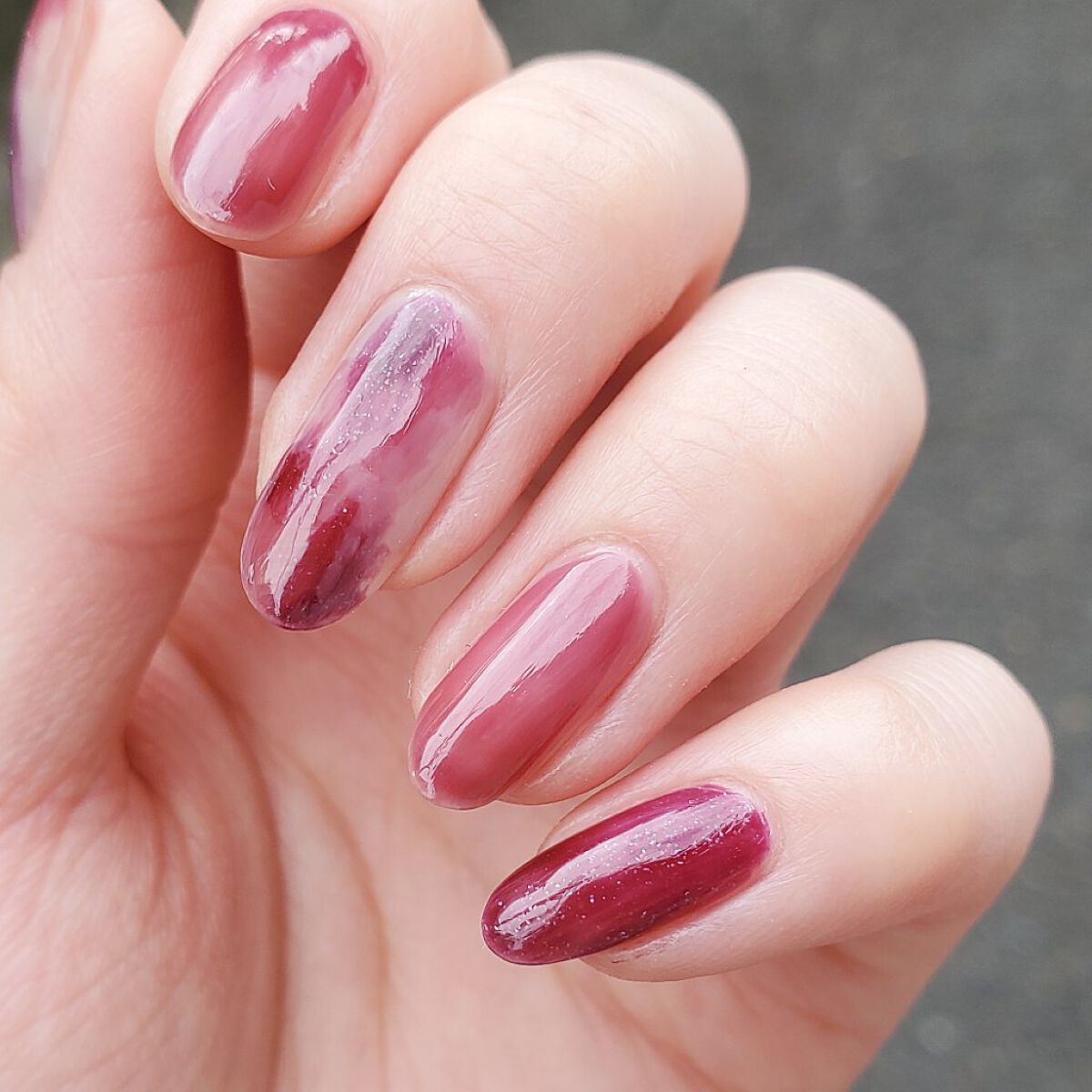 ミニネイル RD10 フローズンベリー/パラドゥ/マニキュアを使ったクチコミ（2枚目）