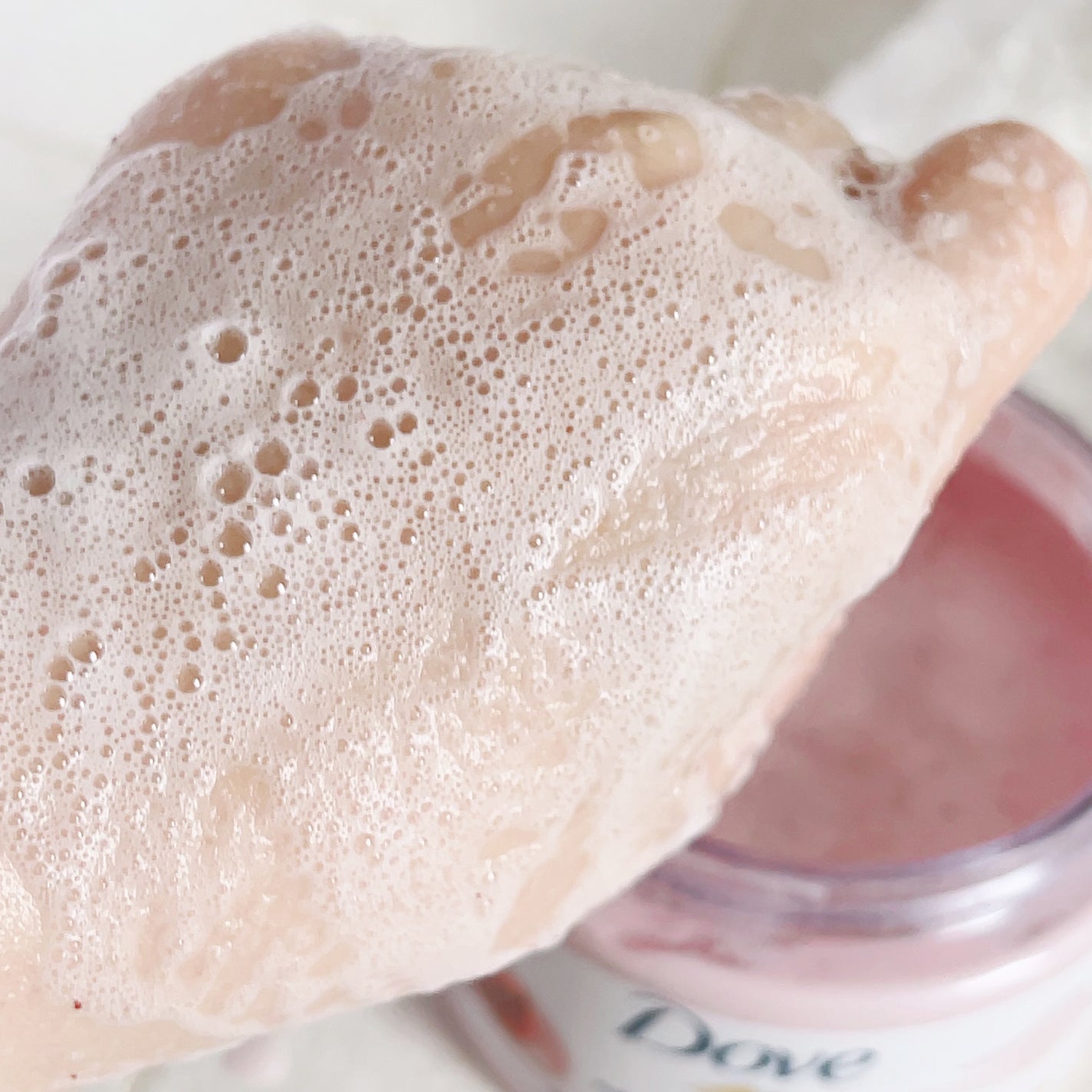 ダヴ ふわとろ クリーミースクラブ チェリー&アプリコットミルク/ダヴ/ボディスクラブを使ったクチコミ(6枚目)