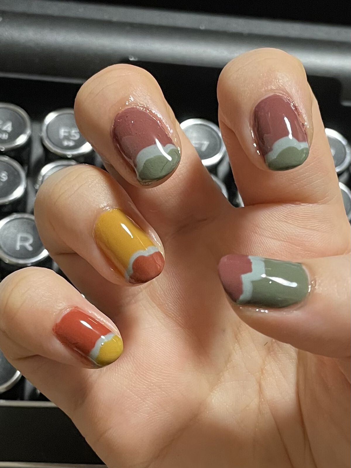 ネイルラッカー 11 Spicy Mustard スパイシー マスタード Rmk アールエムケー Lips ネイルラッカー 11 Spicy Mustard スパイシー マスタード Rmk アールエムケー Lips