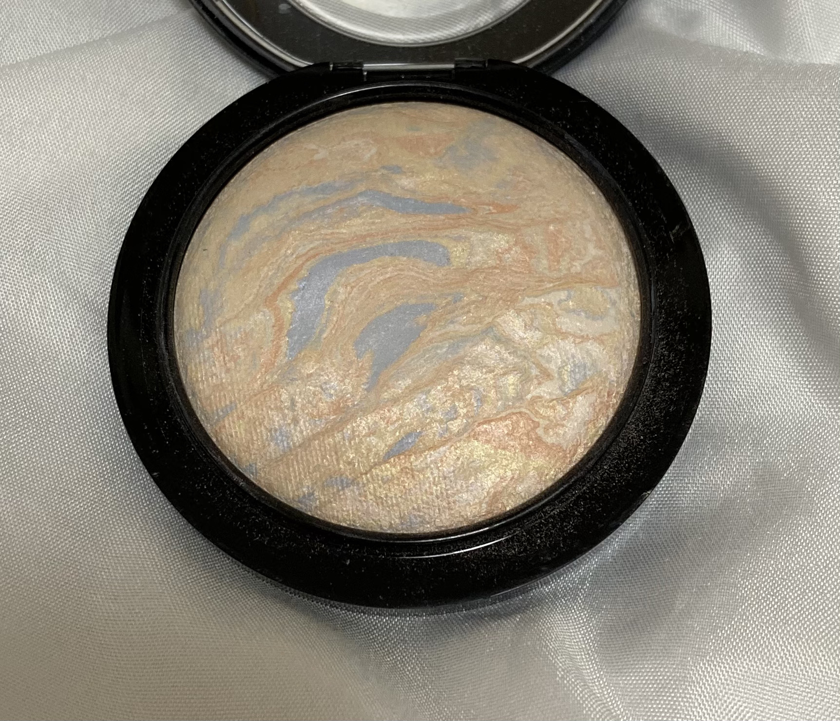 M·A·C ミネラライズ スキンフィニッシュ/M・A・C/パウダーハイライトを使ったクチコミ（3枚目）