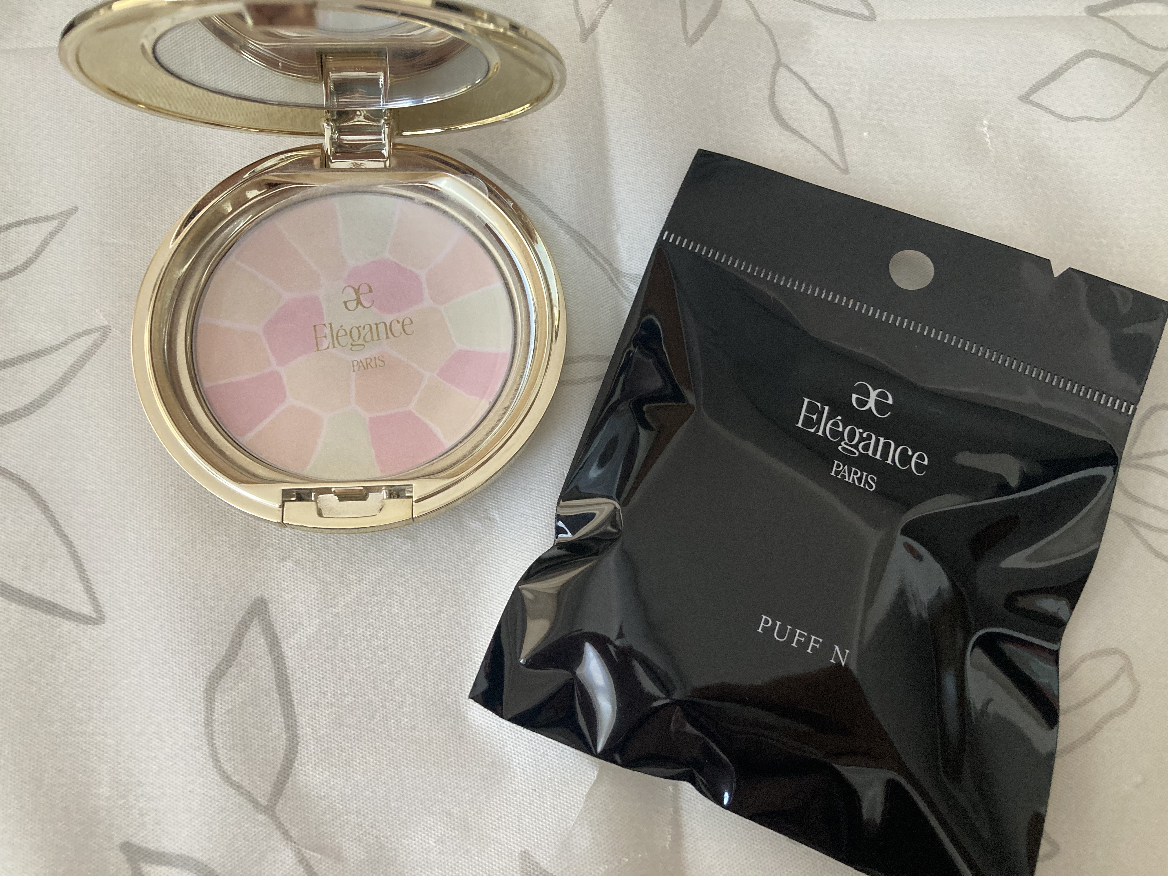 パフN （パウダー用）/Elégance/パフ・スポンジを使ったクチコミ（1枚目）