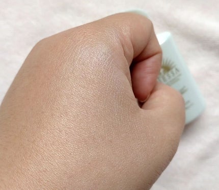 エミ✿投稿ある方フォロバ100 on LIPS 「アネッサデイセラム使用させて頂いております❣️太陽の光..」(4枚目)