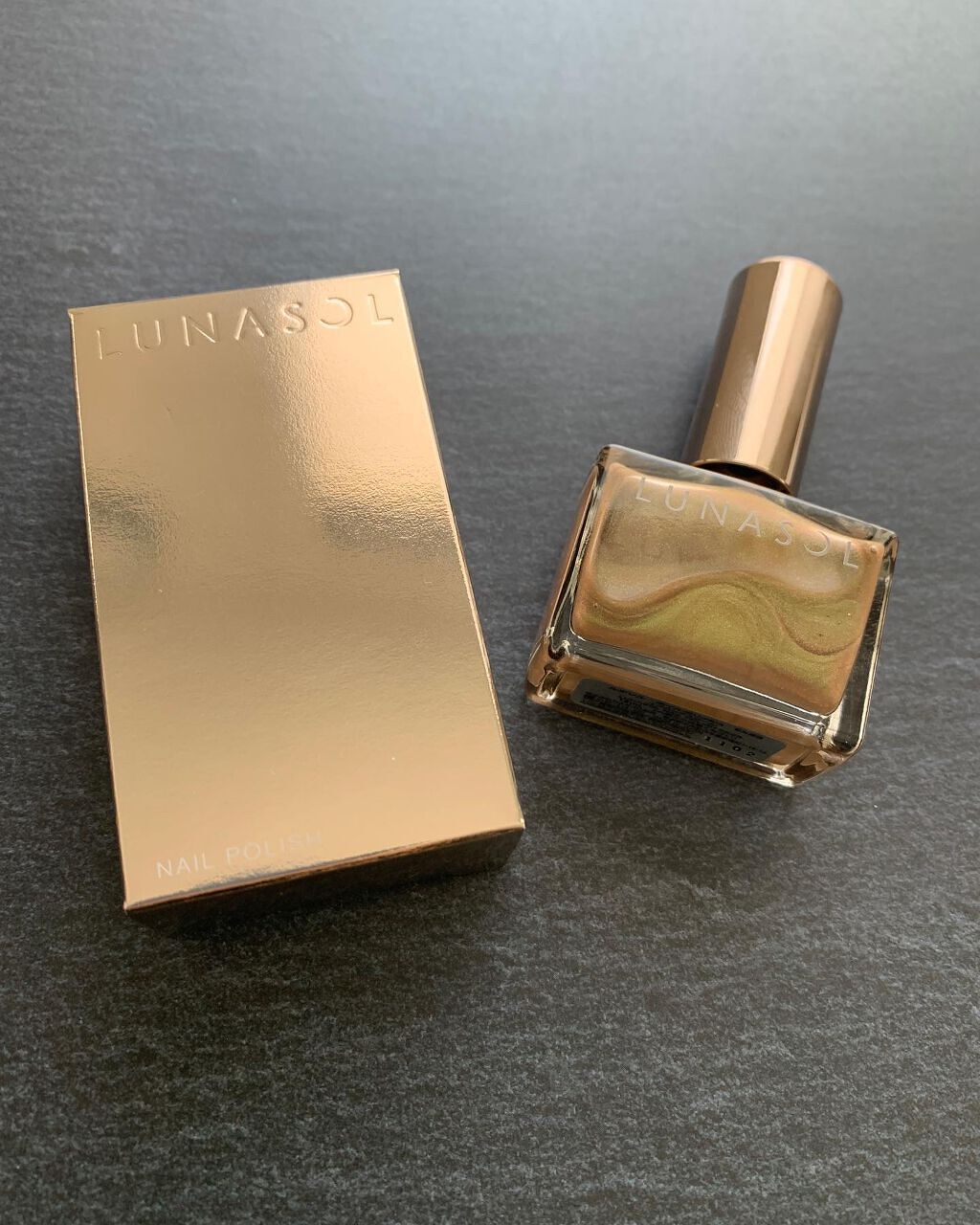 miho on LIPS 「@lunasolofficial#夏コスメ2022ネイルポリッ..」(2枚目)