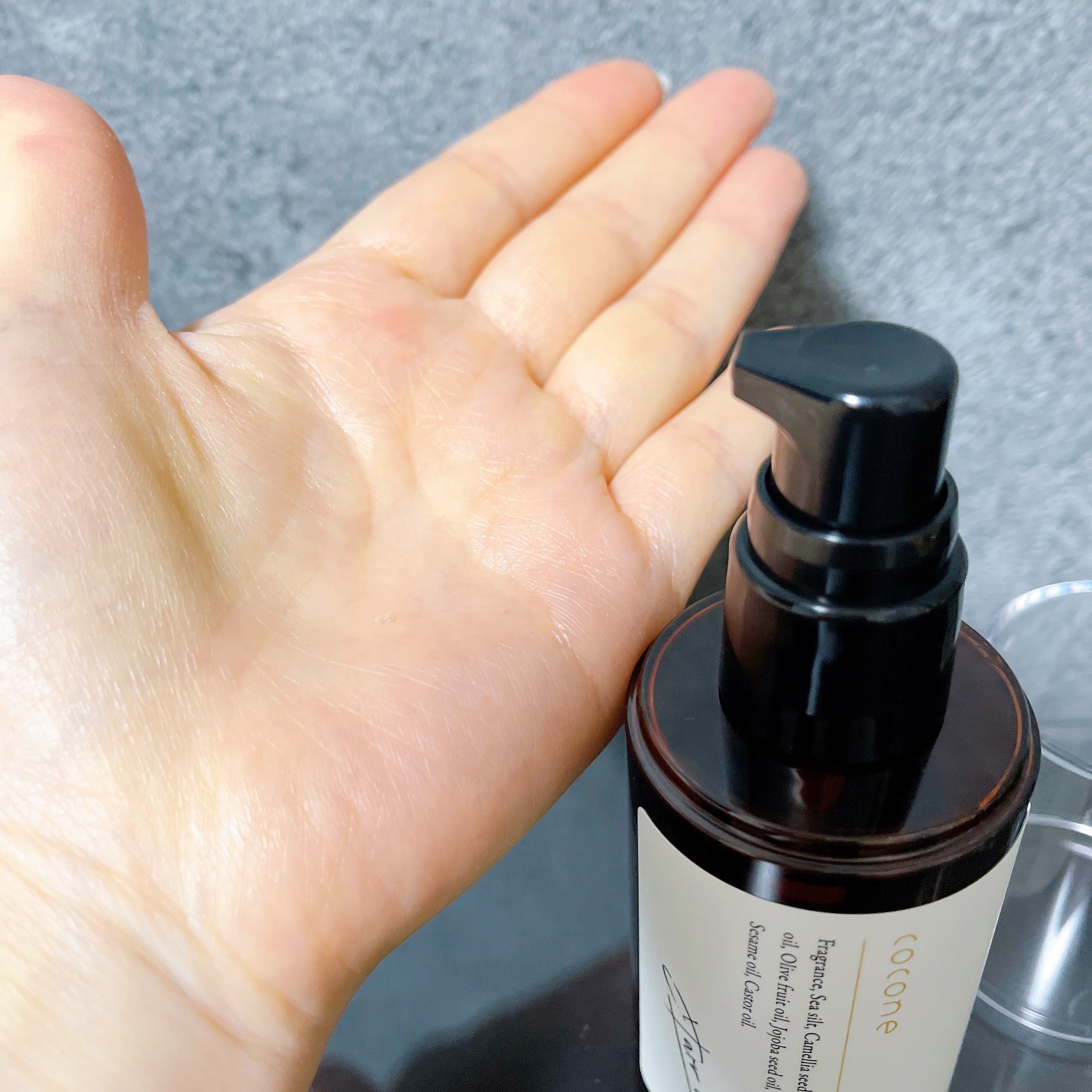 ヘアエッセンスオイル（モイスト）/cocone/ヘアオイルを使ったクチコミ（2枚目）