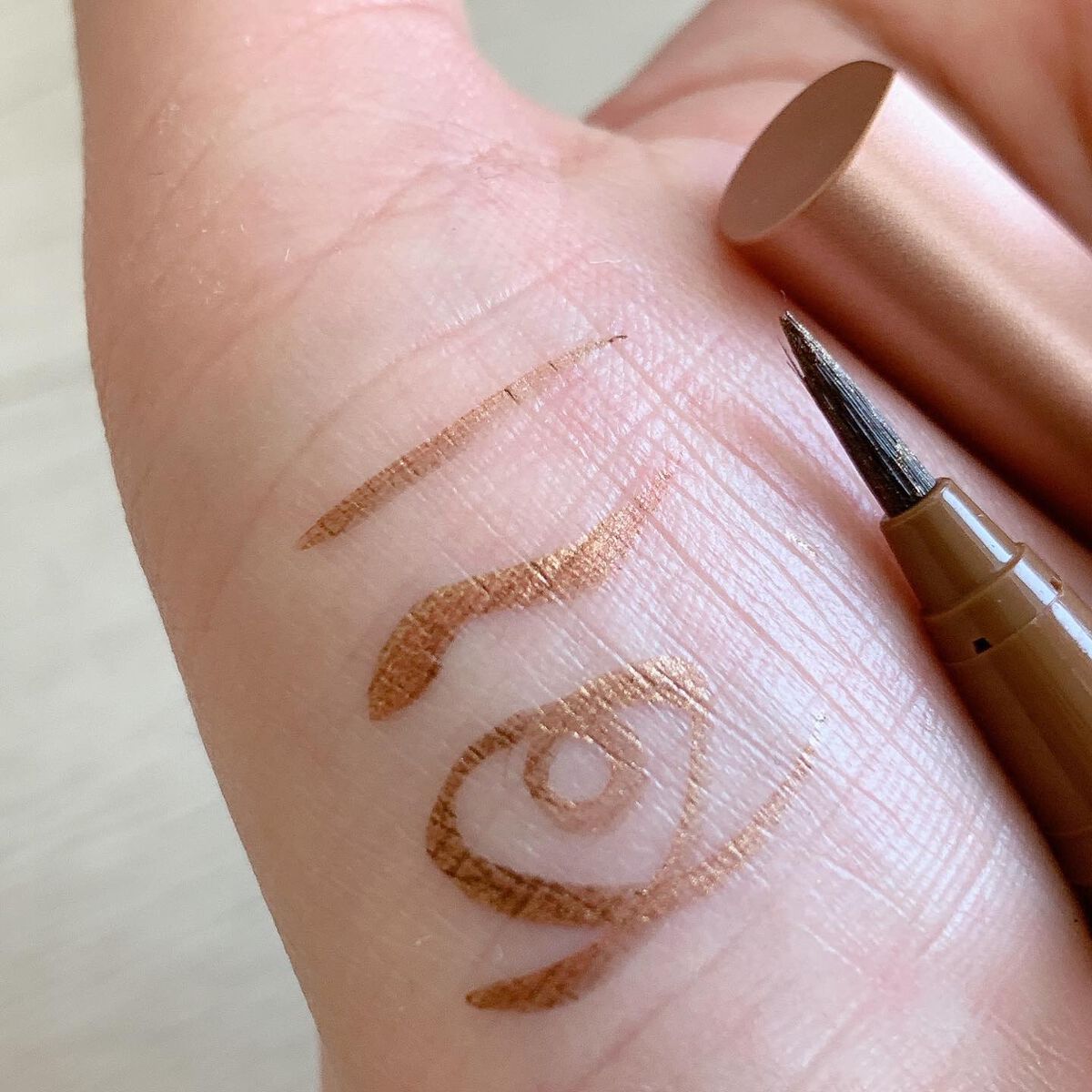 アイデザインライナー/COCOROIKI/リキッドアイライナーを使ったクチコミ(2枚目)