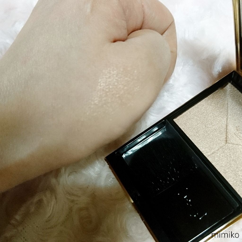 ハイライタークチュール/YVES SAINT LAURENT BEAUTE/パウダーハイライトを使ったクチコミ（2枚目）
