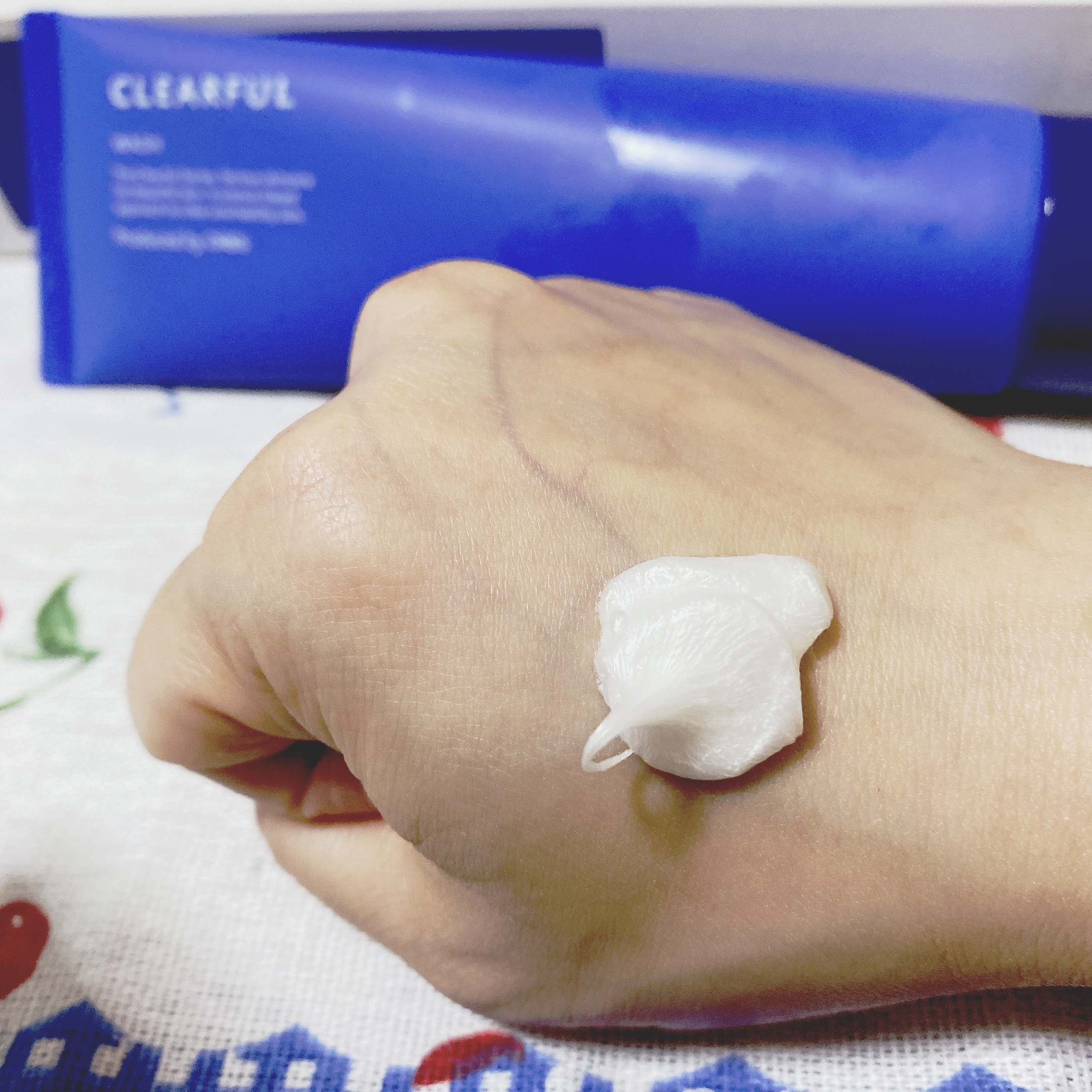 女王のカメオ チーク  01 ヴィクトリア/COLORROSE/パウダーチークを使ったクチコミ（3枚目）