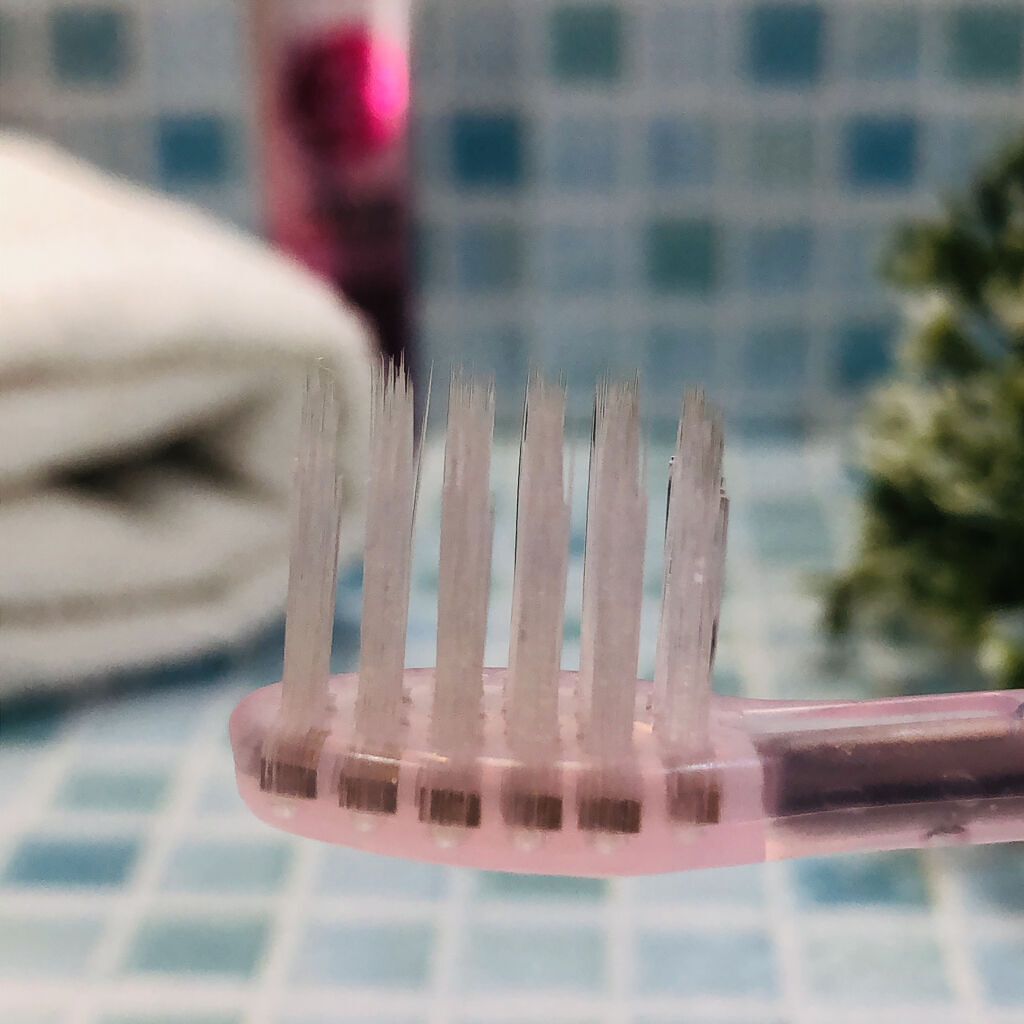 イオン歯ブラシ ionic(アイオニック)/アイオニック/歯ブラシを使ったクチコミ（2枚目）