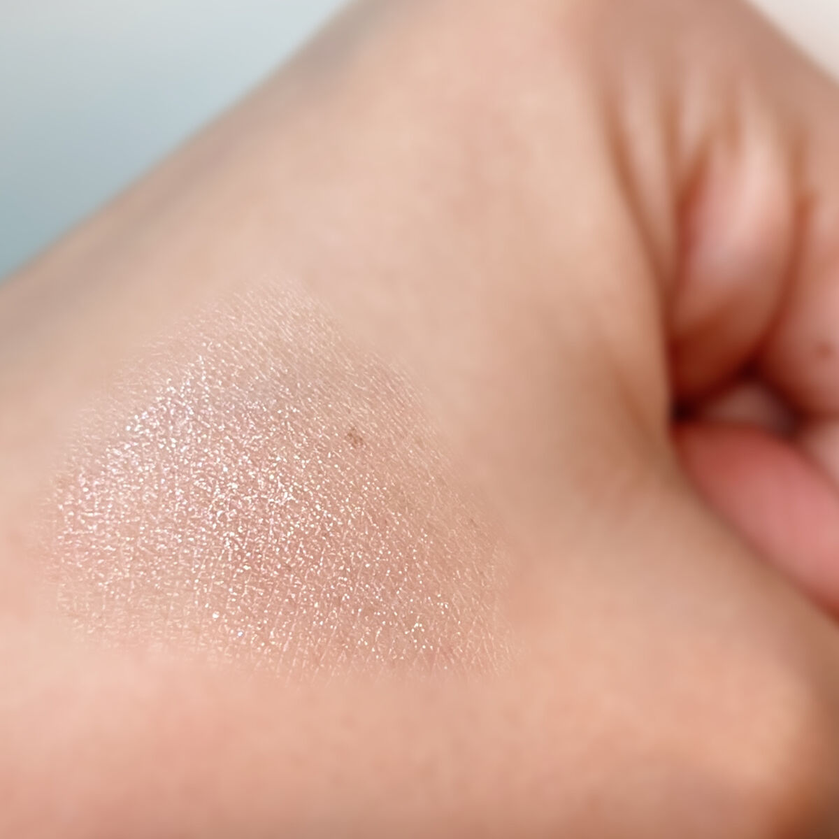 ニュアンスカラー シャドウ キラキラリン(限定）/BABYMEE/単色アイシャドウを使ったクチコミ（3枚目）