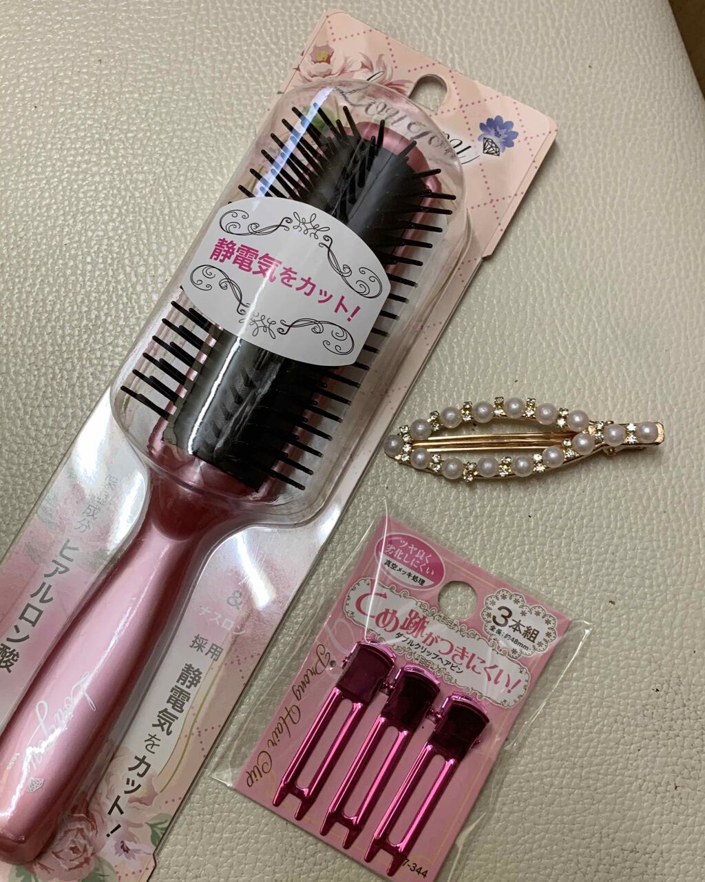 静電防止スタイリングブラシL(ルビーピンク)/貝印/ヘアブラシを使ったクチコミ（1枚目）