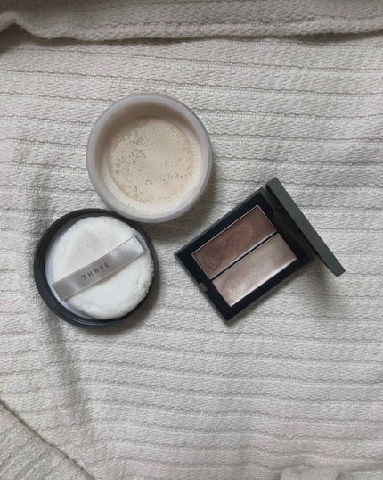 THREE シマリング グロー デュオ/THREE/クリームハイライトを使ったクチコミ(2枚目)