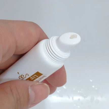 seiko_official on LIPS 「BeeTreasureLipButter〜リップバター〜@ha..」(4枚目)