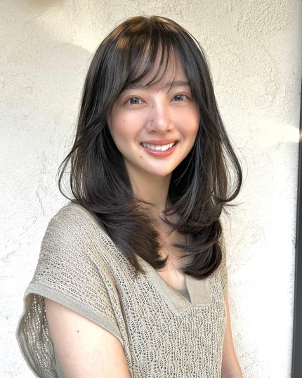 HARUNA on LIPS 「.大人なナチュラルヘア✨.少し🤏低めのレイヤーをワンカールでお..」(5枚目)