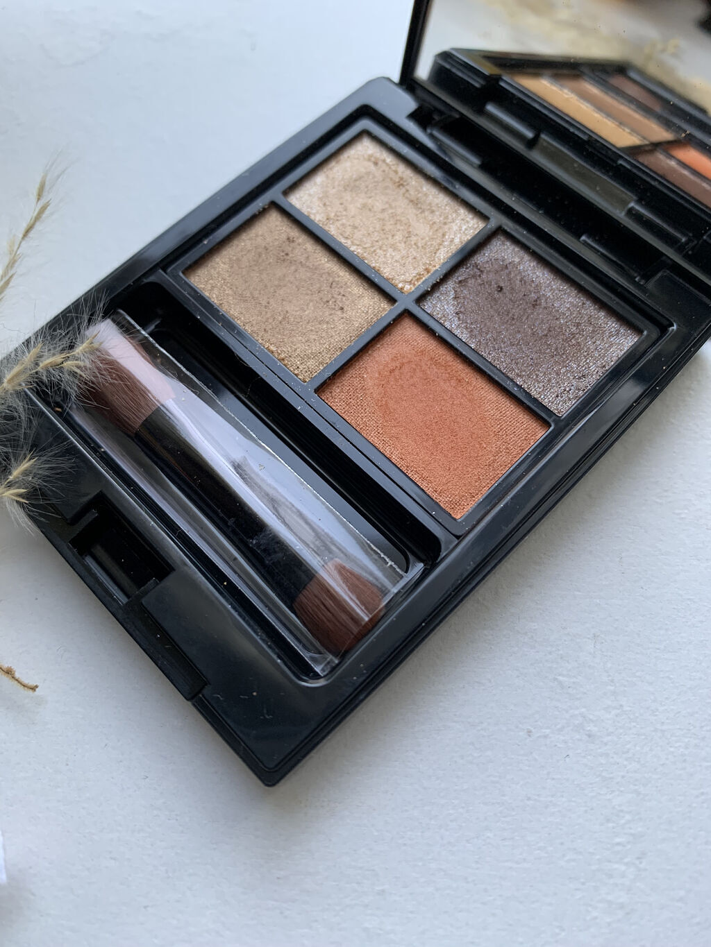 ミネラルクラッシィシャドー スターダストボヤージュ（限定）/エトヴォス/アイシャドウパレットを使ったクチコミ（2枚目）