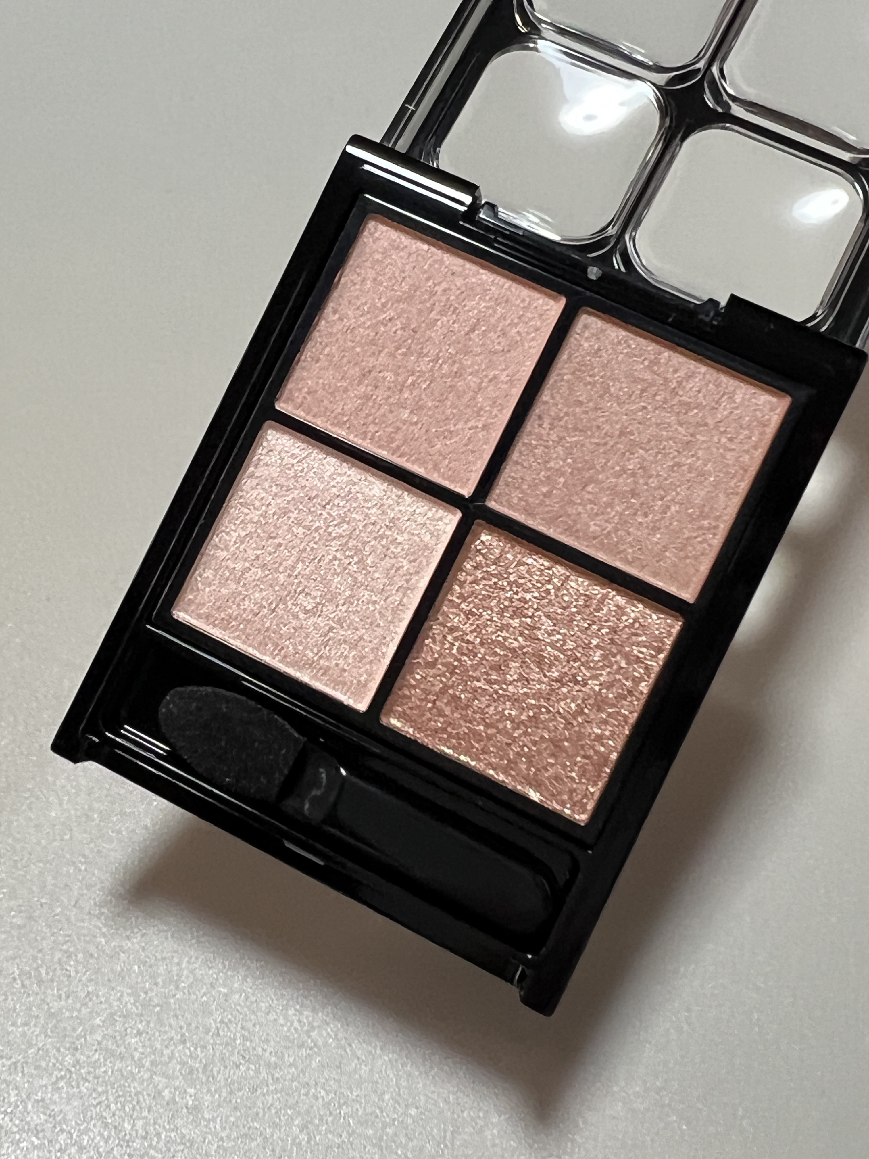 ケイト ポッピングシルエットシャドウ/KATE/アイシャドウパレットを使ったクチコミ（3枚目）