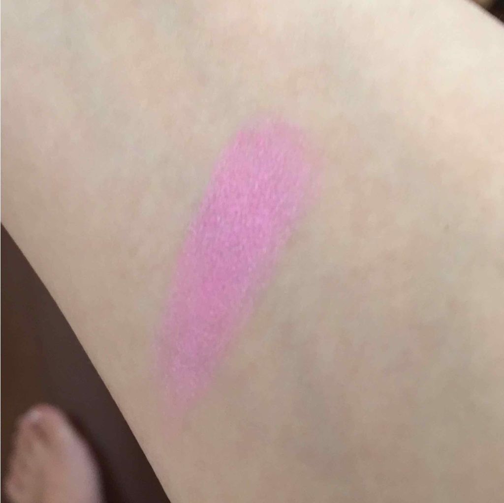 Jeffree star supreme frost/Jeffree Star Cosmetics/パウダーハイライトを使ったクチコミ（3枚目）
