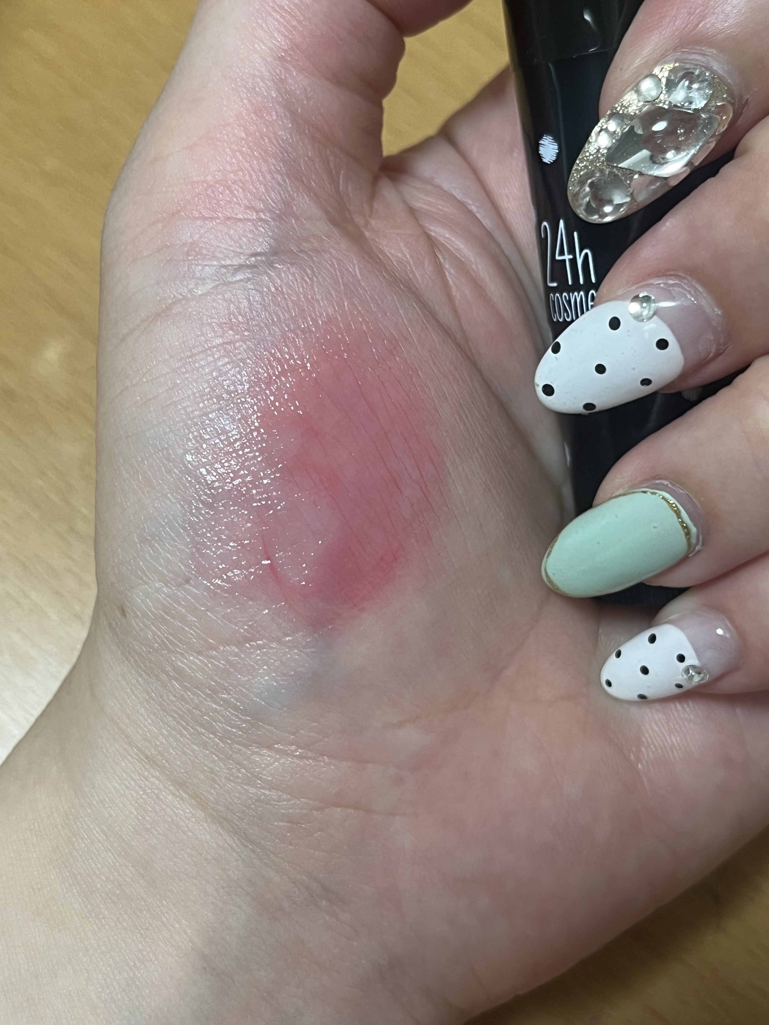 24 ミネラルアクアルージュ/24h cosme/口紅を使ったクチコミ（3枚目）