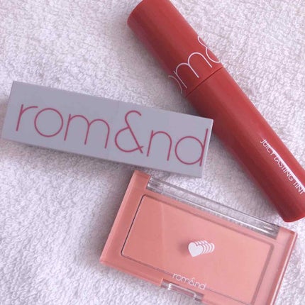 ジューシーラスティングティント/rom&nd/リップティントを使ったクチコミ(1枚目)