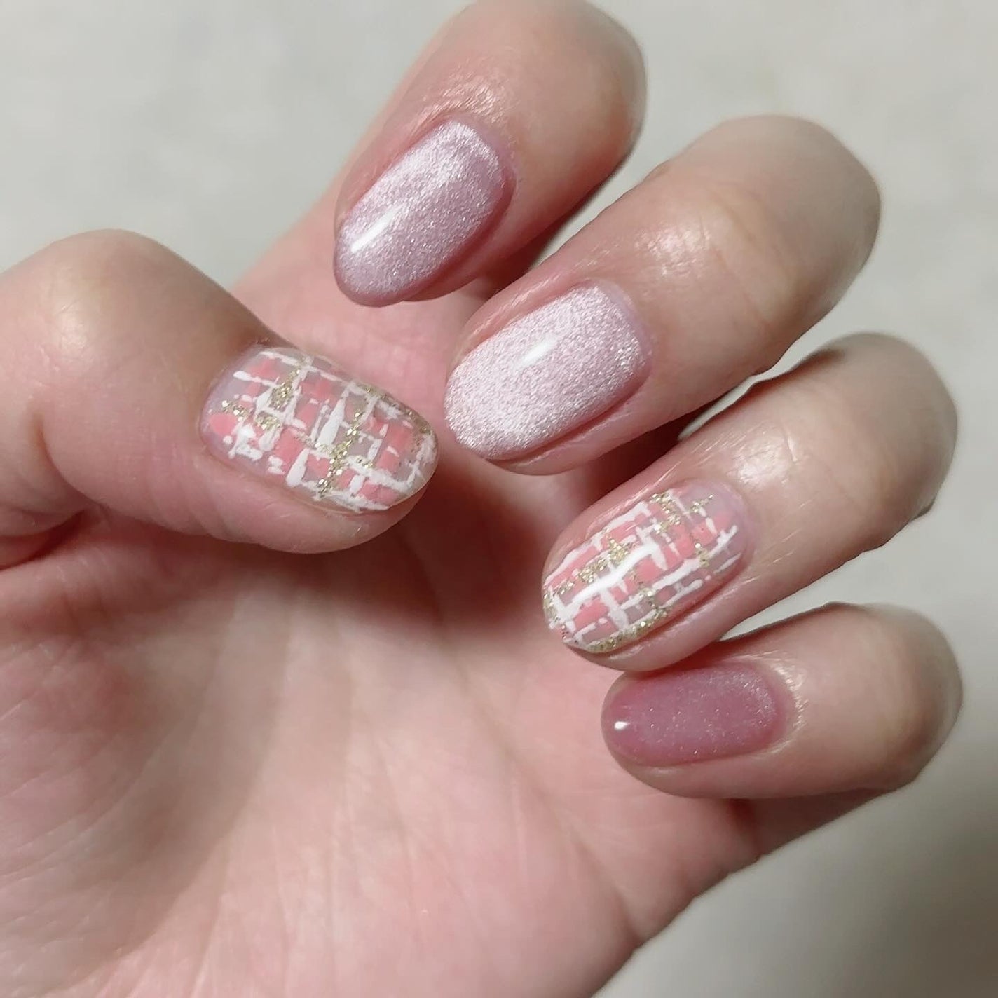 ho.ma.ri on LIPS 「今月のネイル💅今月はピンクマグネットツイードです💕ツイードネイ..」(2枚目)