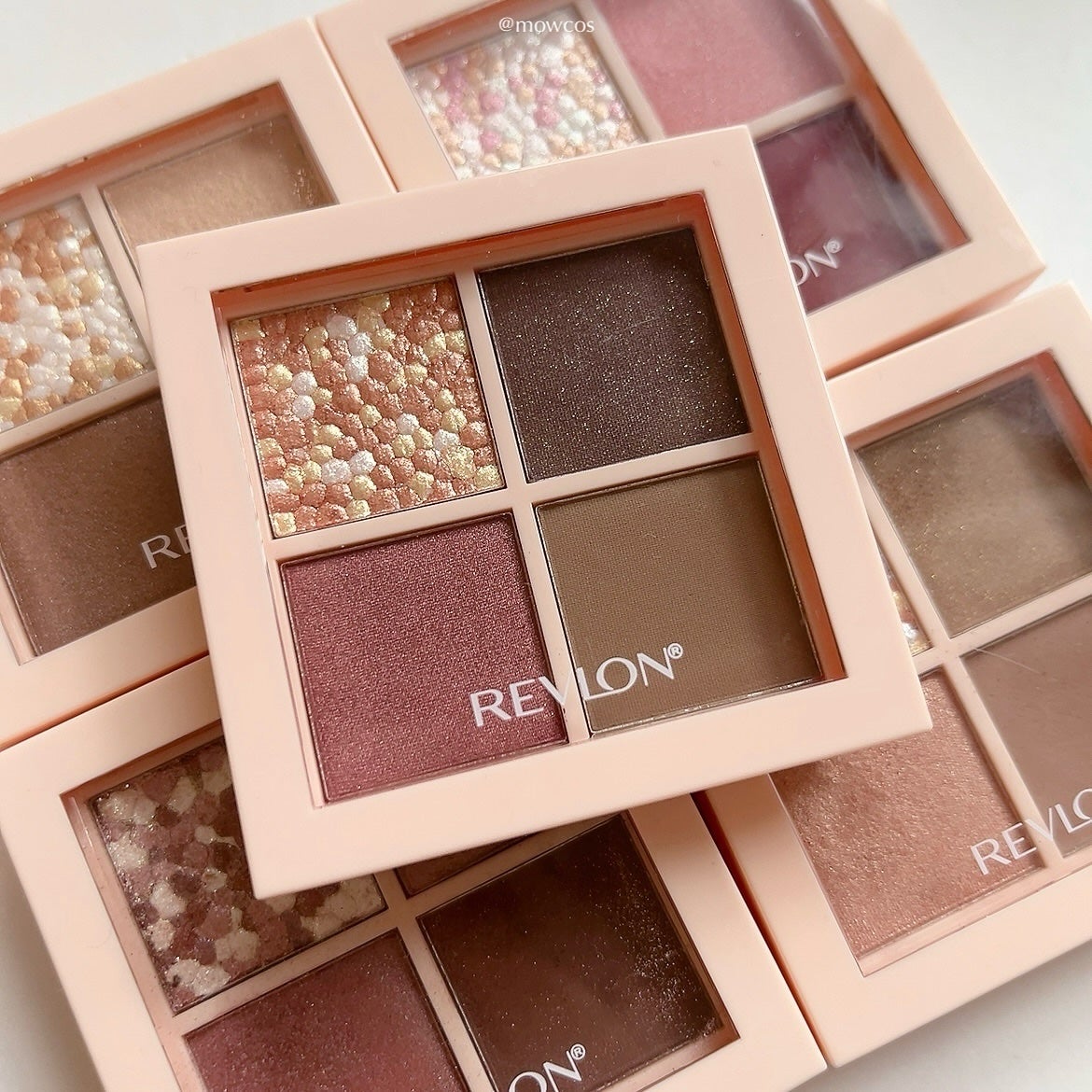 レブロン ダズル アイシャドウ クアッド/REVLON/アイシャドウパレットを使ったクチコミ(2枚目)