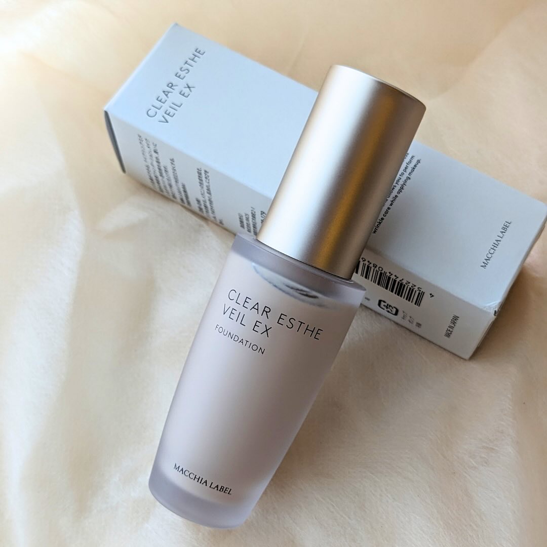 薬用クリアエステヴェールEX/Macchia Label/リキッドファンデーションを使ったクチコミ（2枚目）