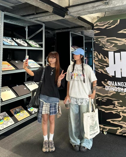 ひとみ on LIPS 「友達と会うのが楽しみです#コーデ#韓国ファッション#韓国雑貨#..」(2枚目)