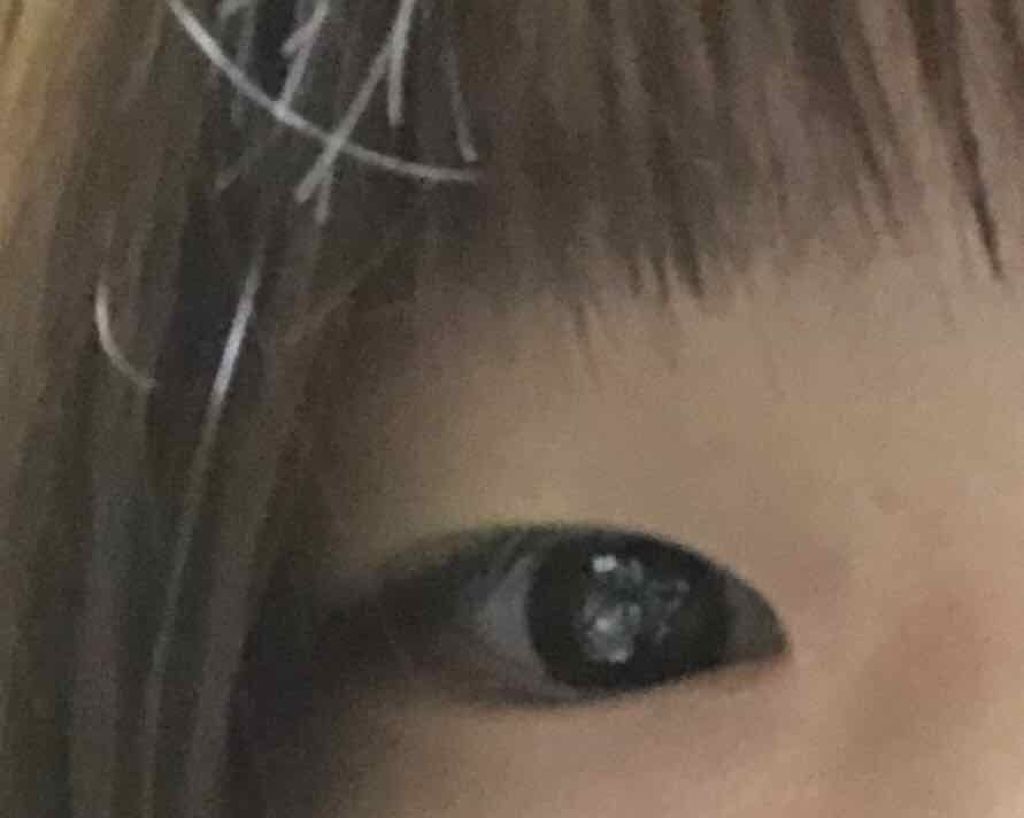 のろ on LIPS 「目の画像すみません初投稿です私は右重めの奥二重です。今までアイ..」(1枚目)