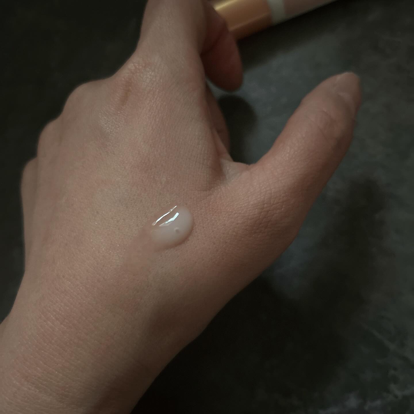 8x4 アロマスイッチ 涼感ネックジェル パリスブーケの香り/８ｘ４/デオドラント・制汗剤を使ったクチコミ（3枚目）