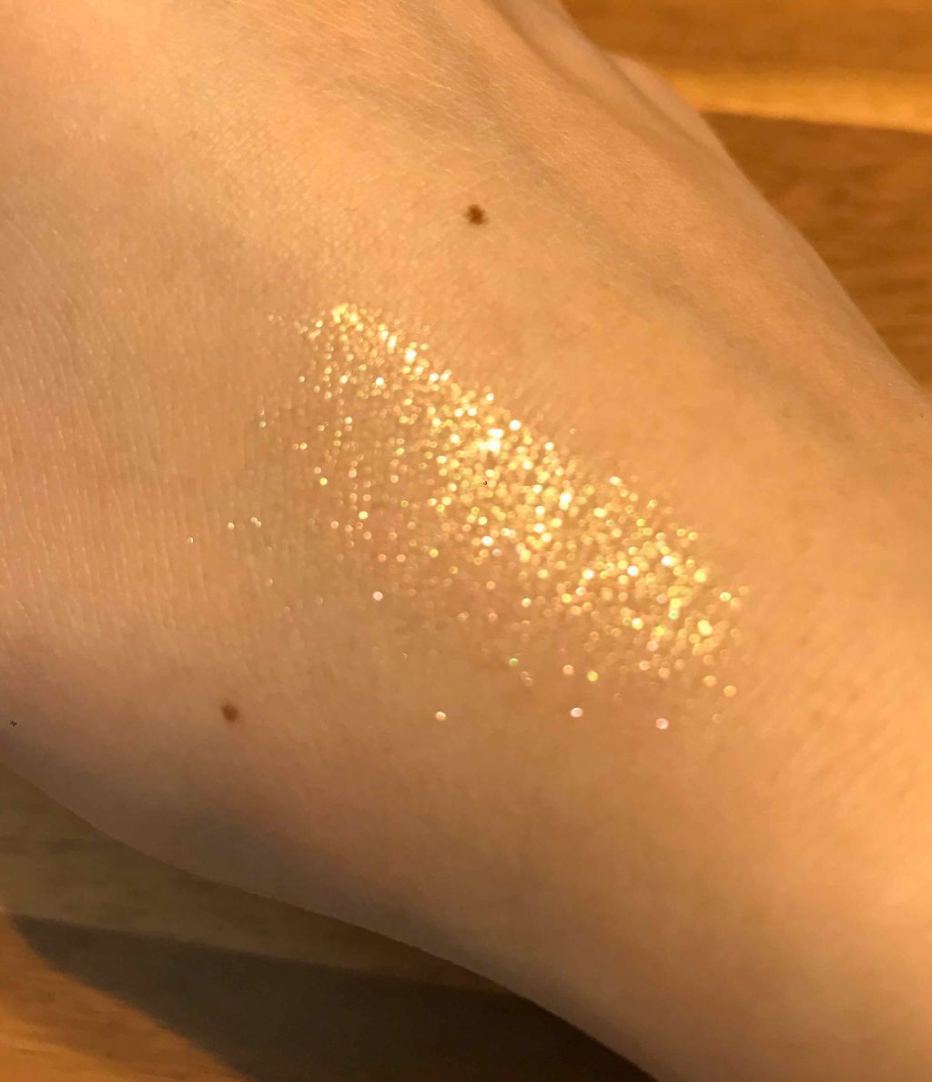 グリッタープリズム シャドウ/MISSHA/グリッターを使ったクチコミ（3枚目）