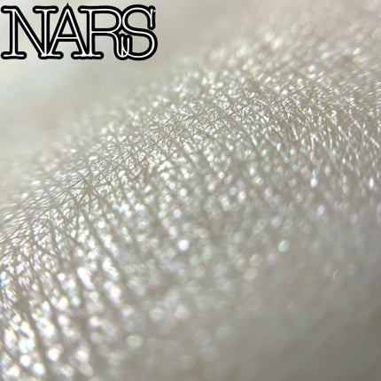 マットラディアンス ベイクドパウダー ハイライト01/ローラ メルシエ/パウダーハイライトを使ったクチコミ(5枚目)