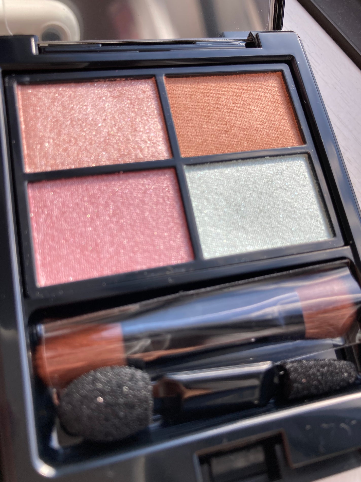 ミネラルクラッシィシャドー/エトヴォス/アイシャドウパレットを使ったクチコミ(2枚目)