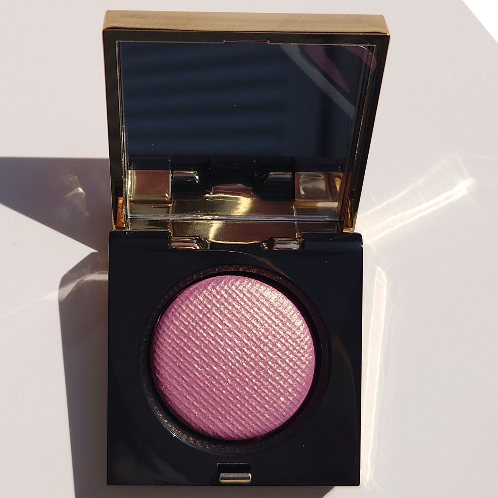 リュクスアイシャドウ L29 ソーラーウィンド(リッチ スパークル) /BOBBI BROWN/単色アイシャドウを使ったクチコミ（3枚目）