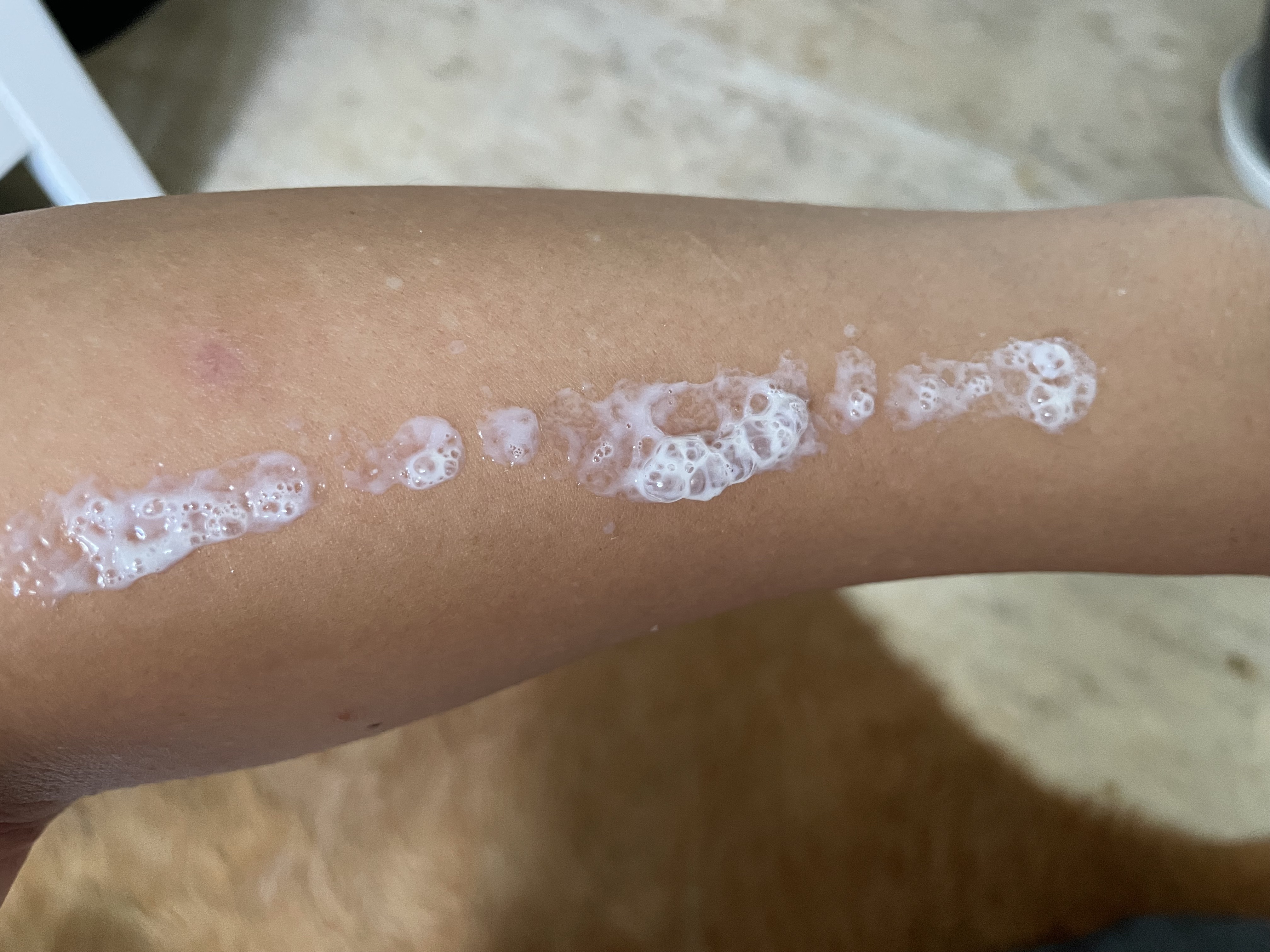 紫外線予報 爽やかなUV泡ジェル のクチコミ「日焼け止め☀️
ボディー用

紫外線予報
爽やかなUV泡ジェル

泡で出てくる楽しい日焼け止め.....」（2枚目）